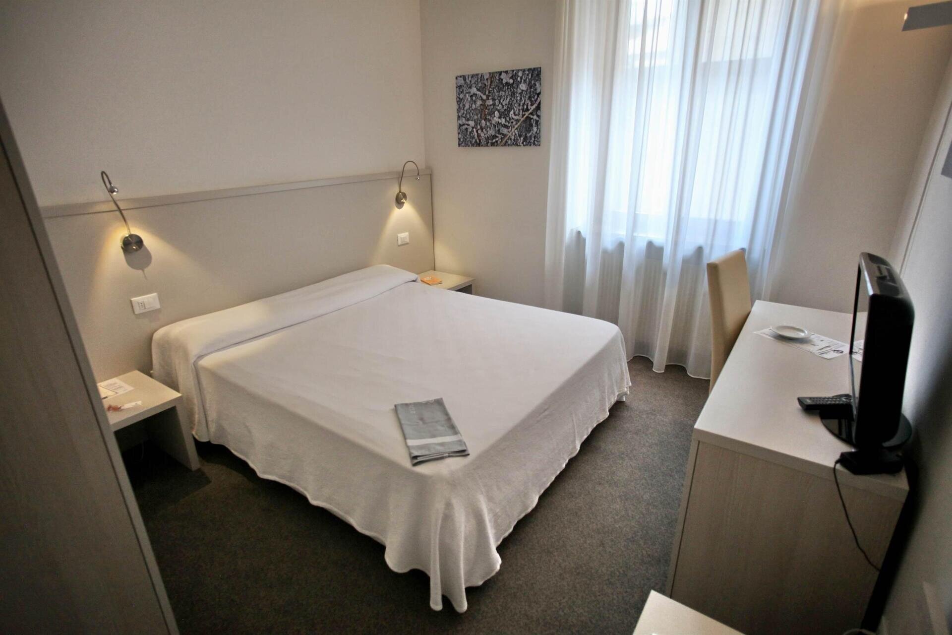 stanza-singola-francesina-hotel-accademia-trento
