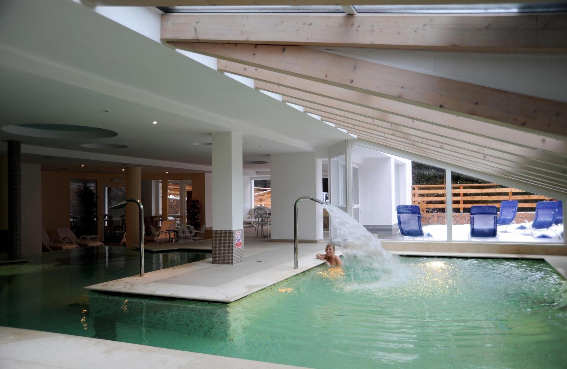 Alpine Mugon piscina 4