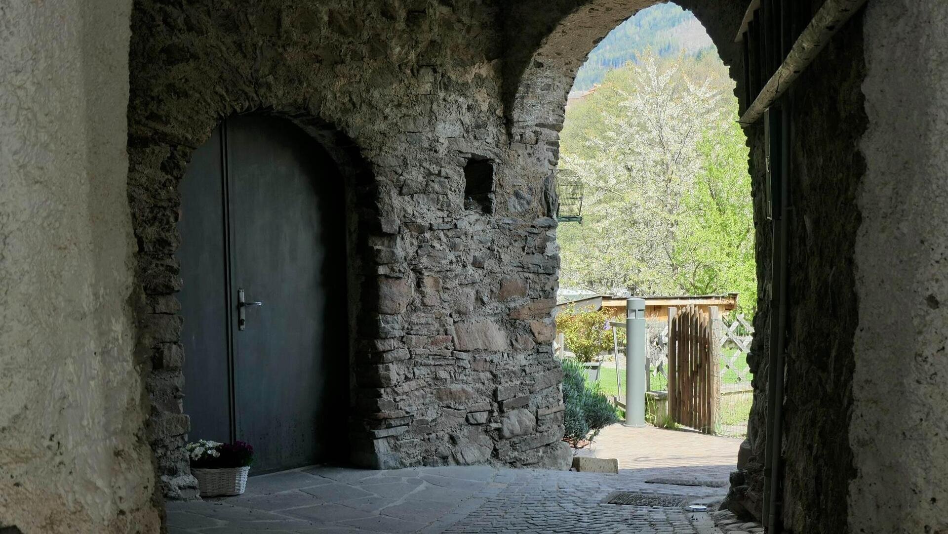 B1CBB632-F7B4-4BDC-81C7-4BA08287E938_1_201_a