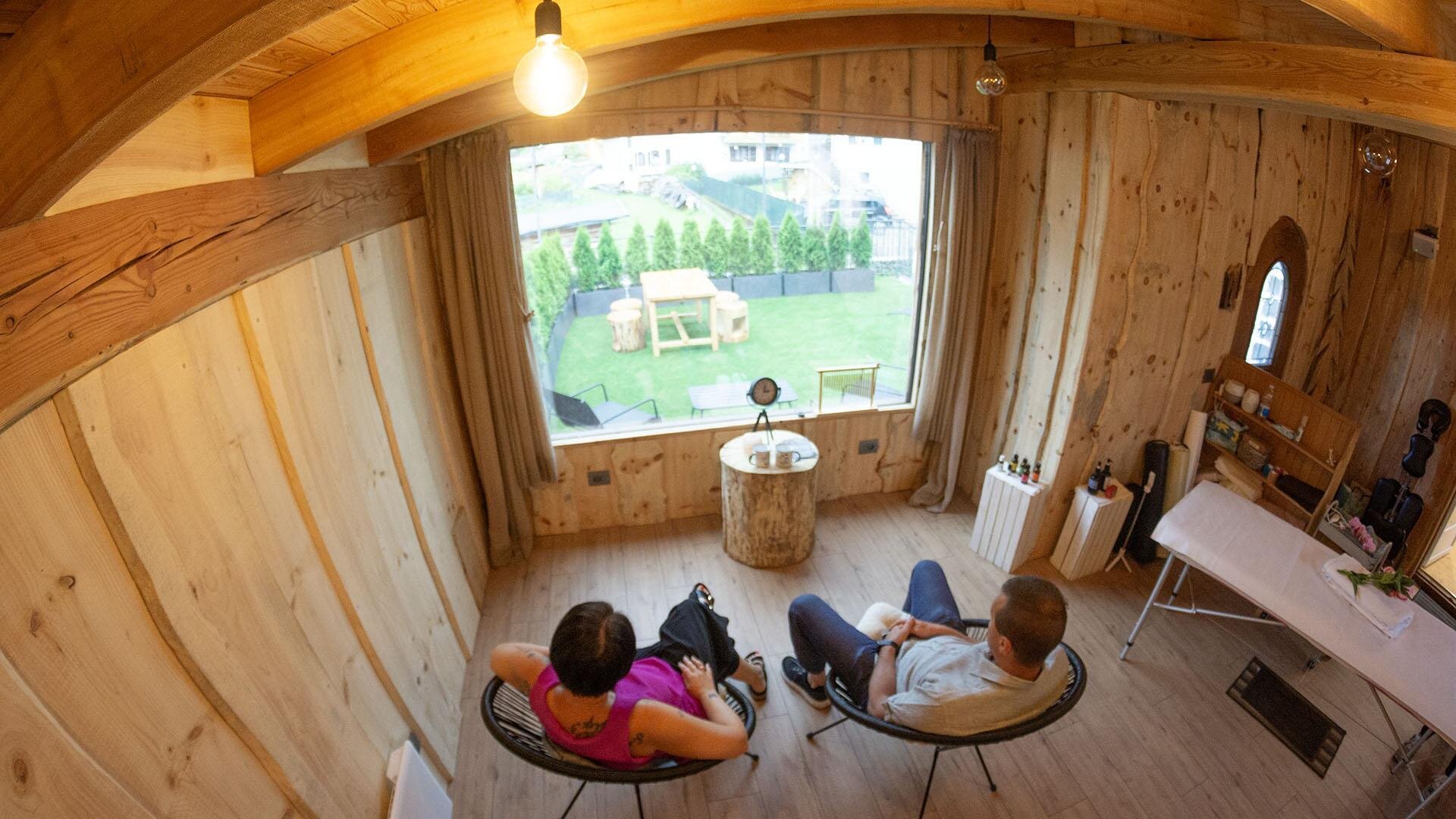 Images Trn 1 16af6193 D26d 43bc 920c 3025f36854ac 99 Image