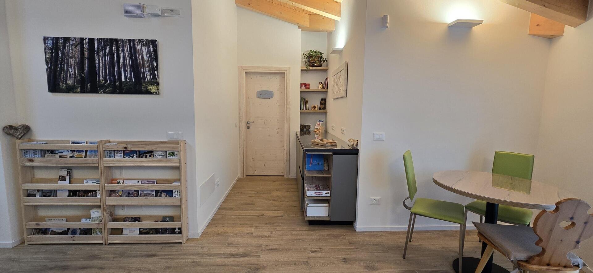 Images Trn 1 797bae4f F818 409b 98d7 A19949dde5d4 99 Image