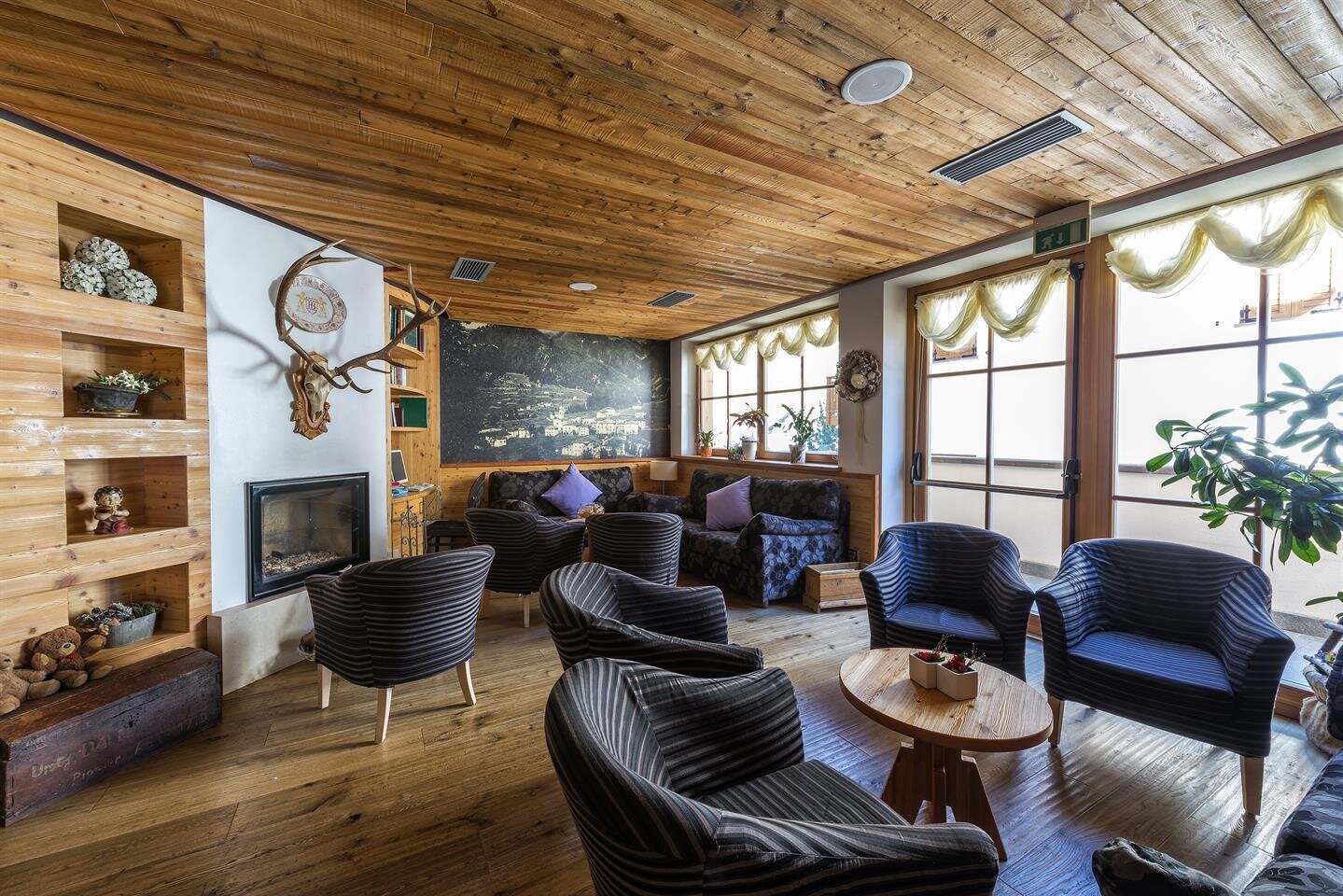 Hall Internet Point e biblioteca