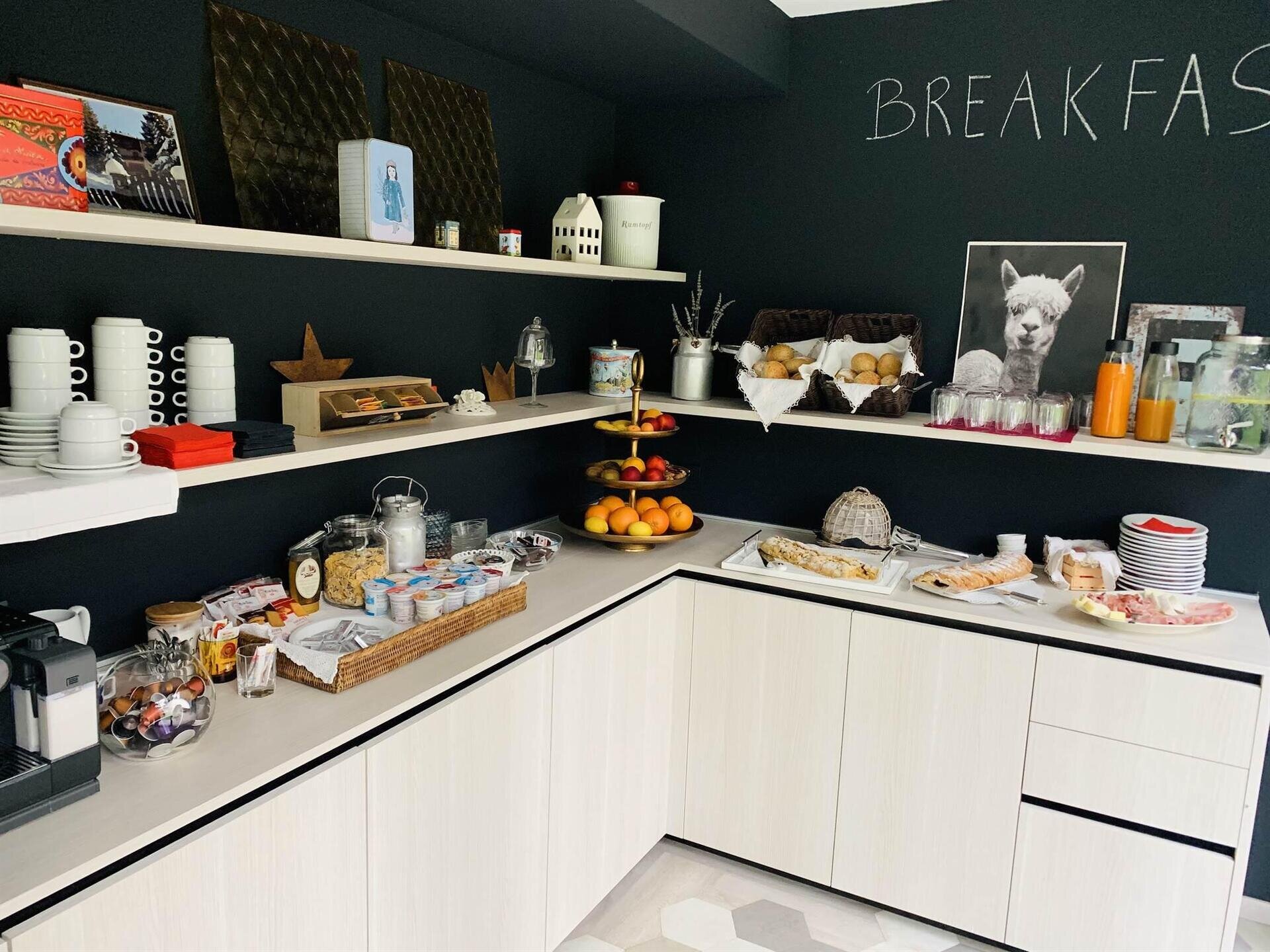 EC4B2AE8-8BE2-4ACD-B11A-4882BEE43A08