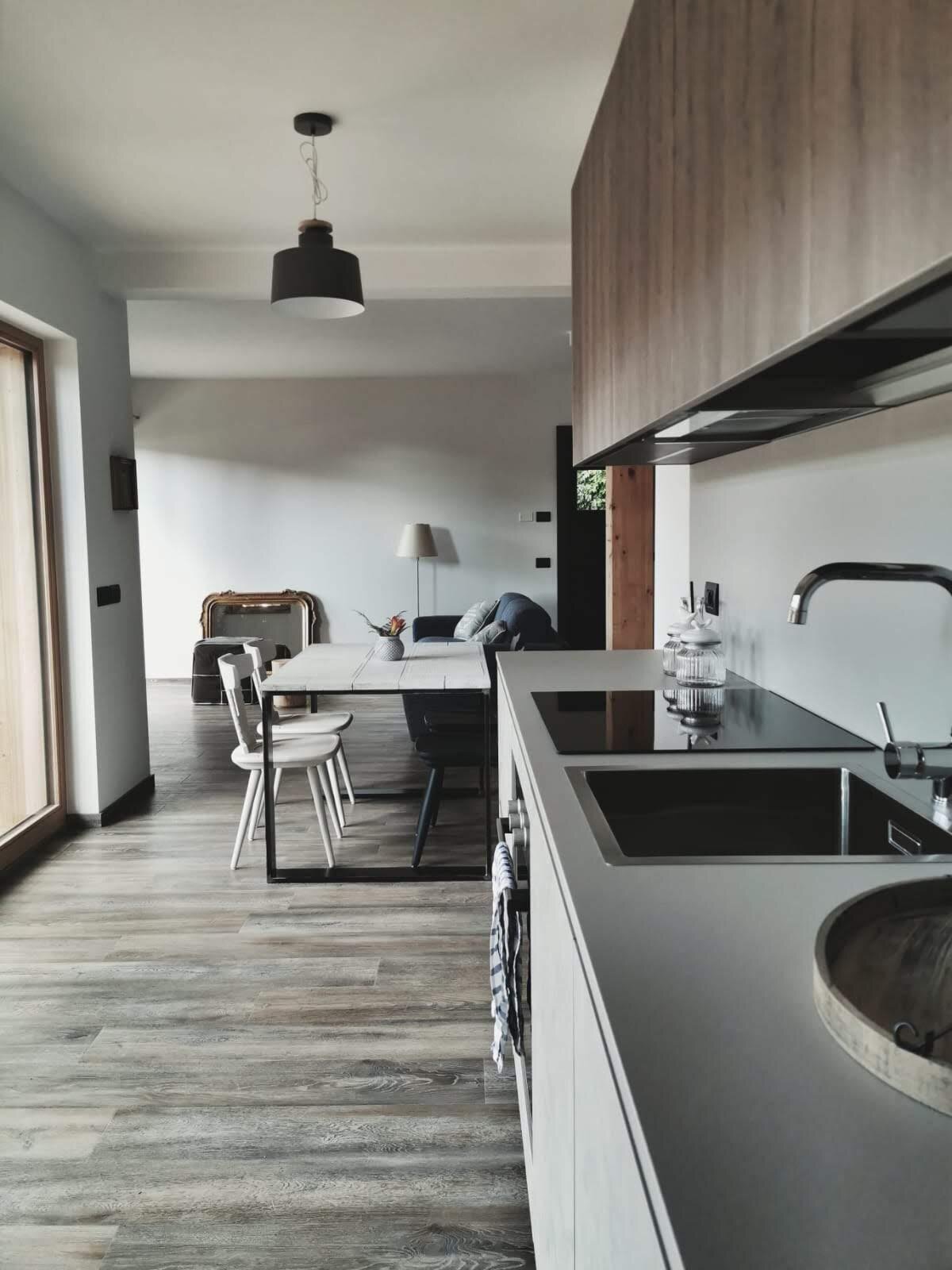 8DAD32B5-FB33-48EF-A55C-B11BB3BB3EDB