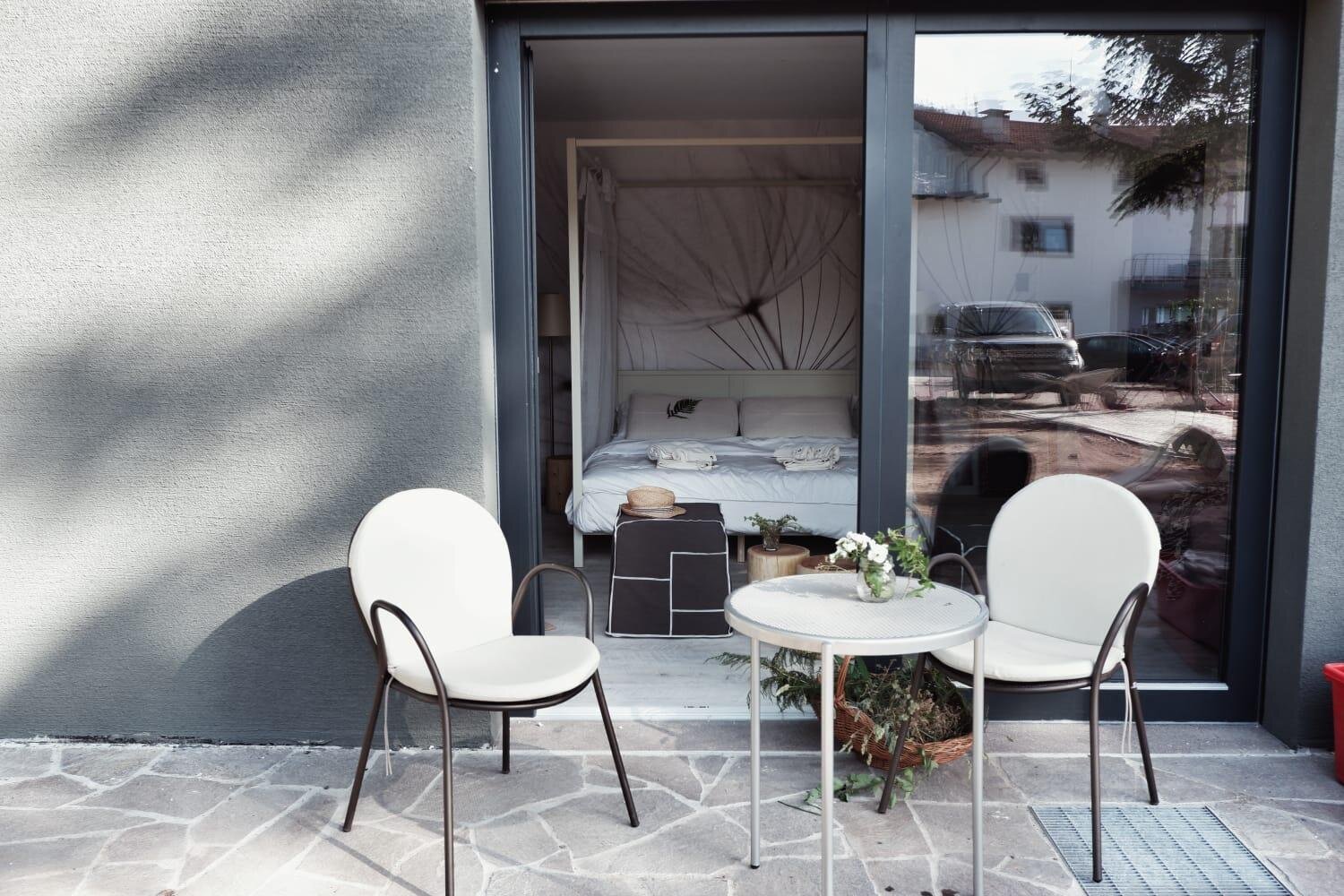 62AB63F8-D71C-4BCE-AC98-0A56A03849F8