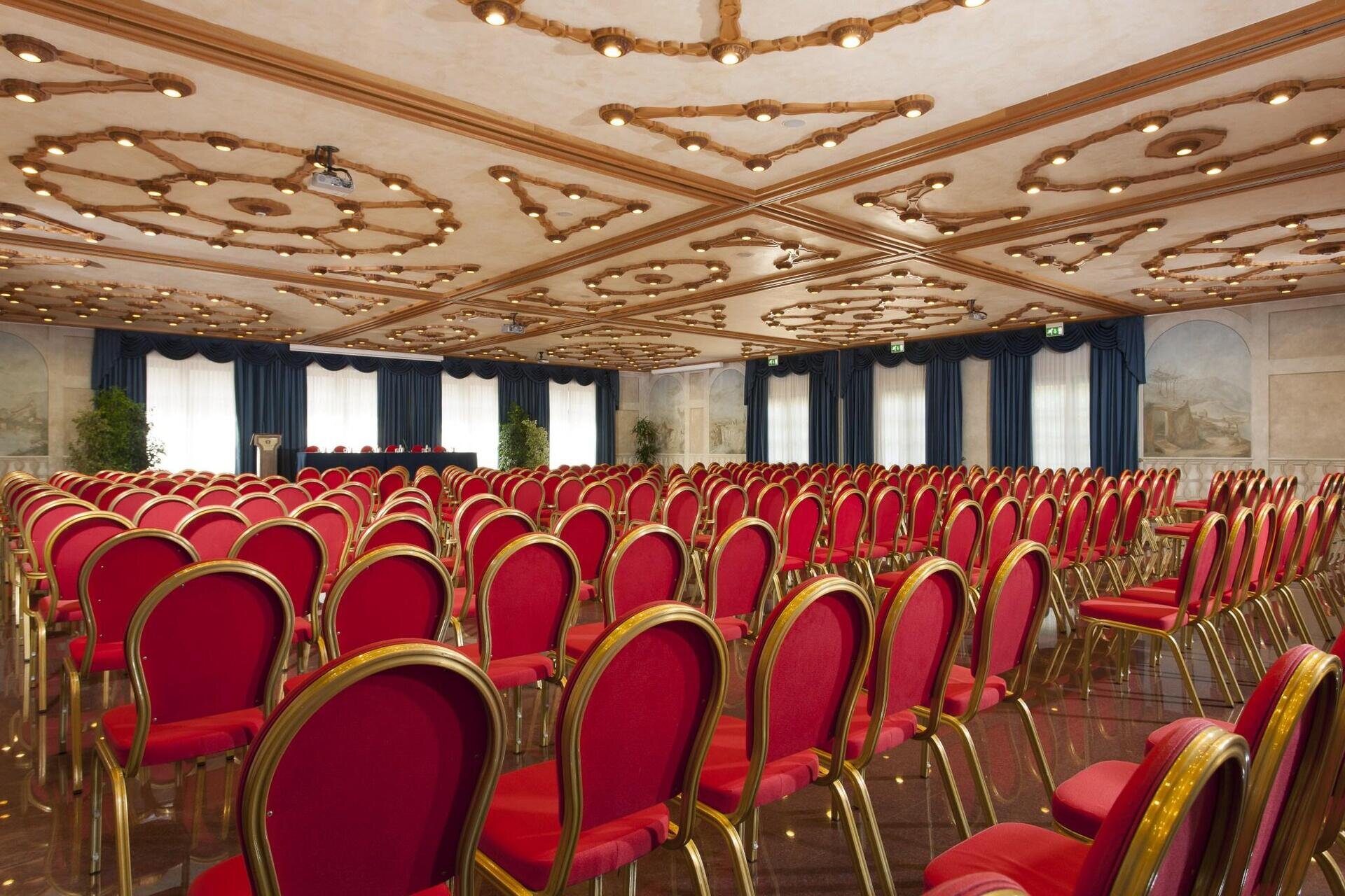 2 Sala Concilio platea