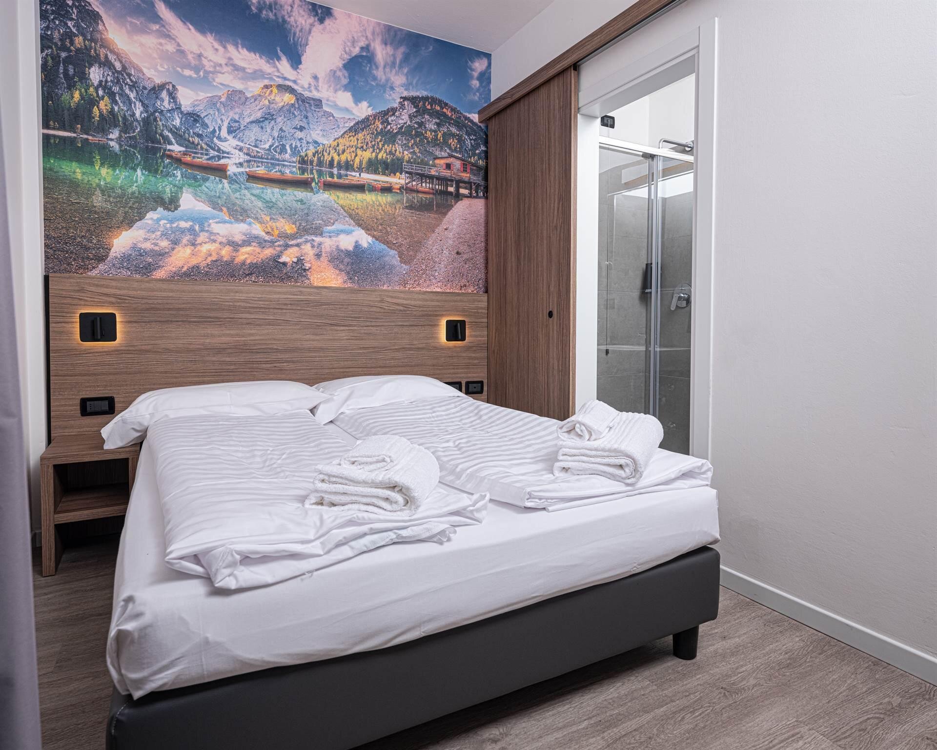 Hi Hotel - single room standard with balcony (1)