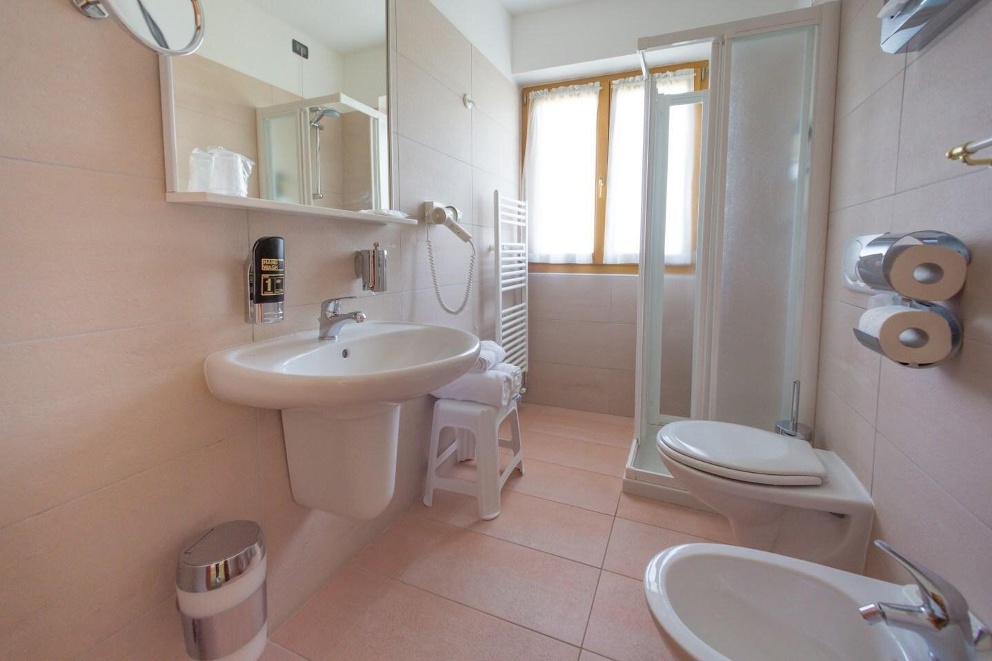 Images Trn 1 B8f127f5 38d6 416b B07e 887397cd5292 99 Image