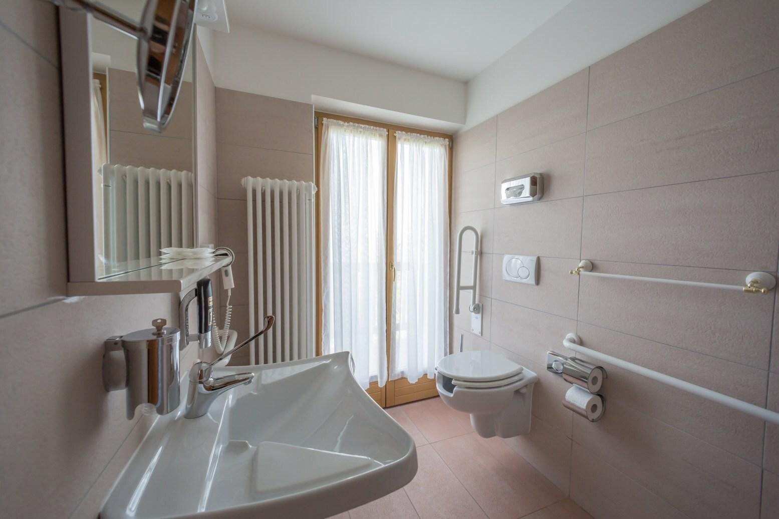 Images Trn 1 8f130036 4d16 4a65 8dfa D900a37f21af 99 Image