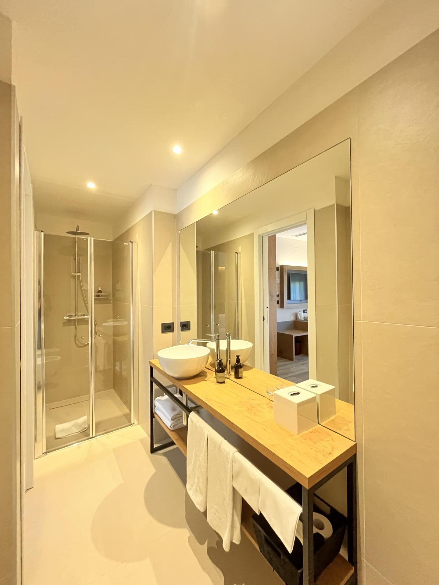 classic-room-bathroom
