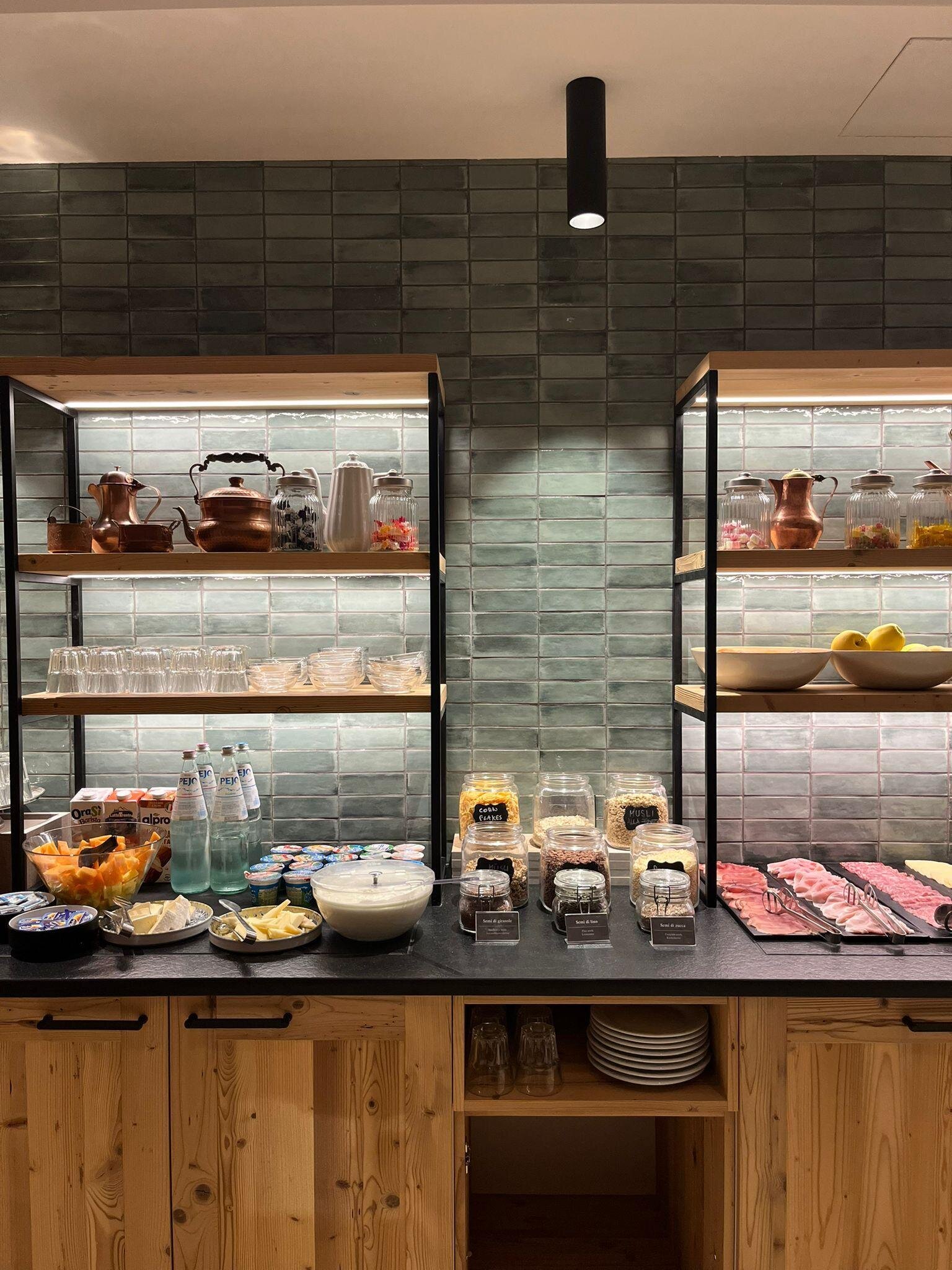 Hotel-America-Breakfast-Buffet5