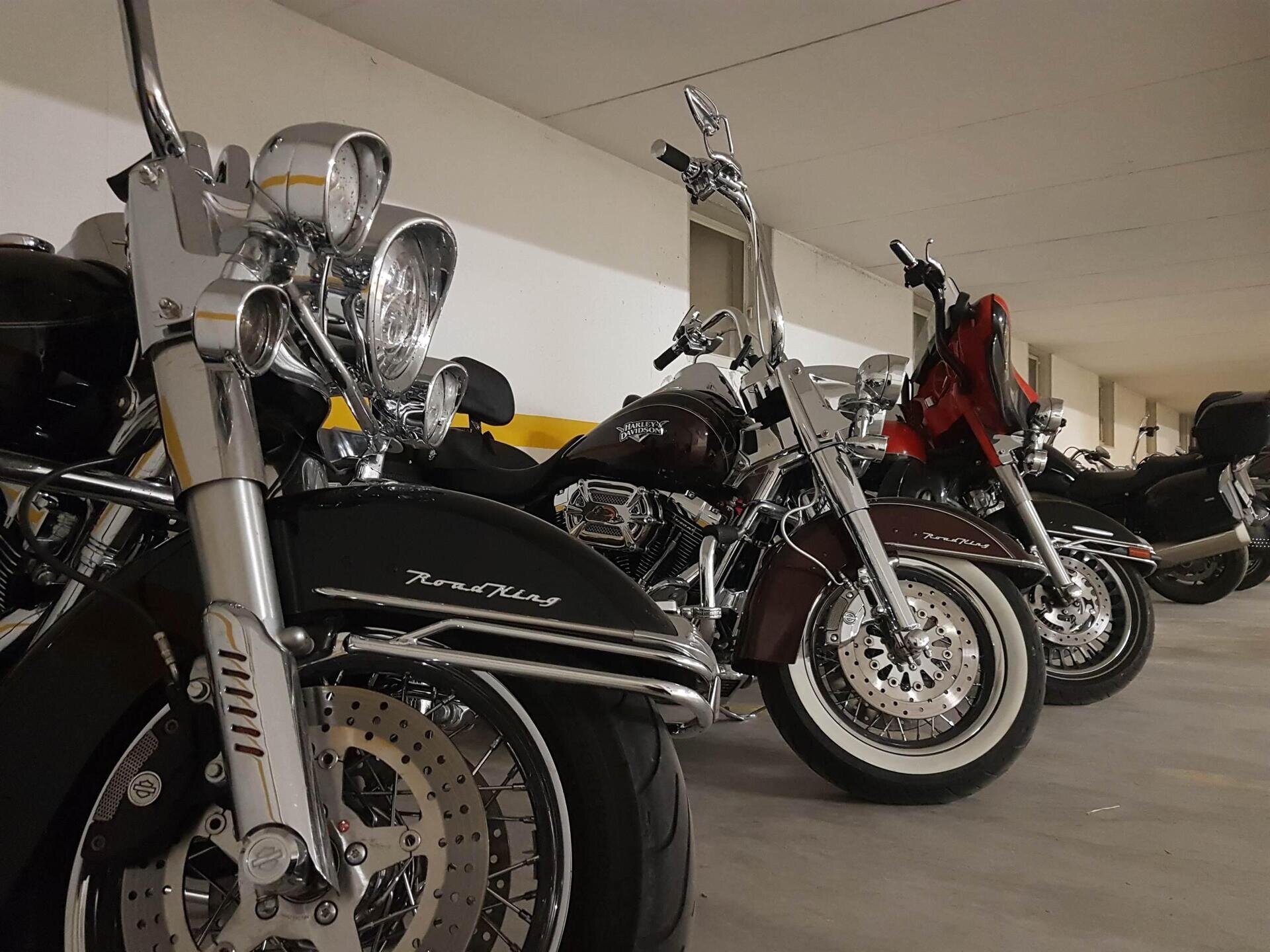 free motorcycle and car garage