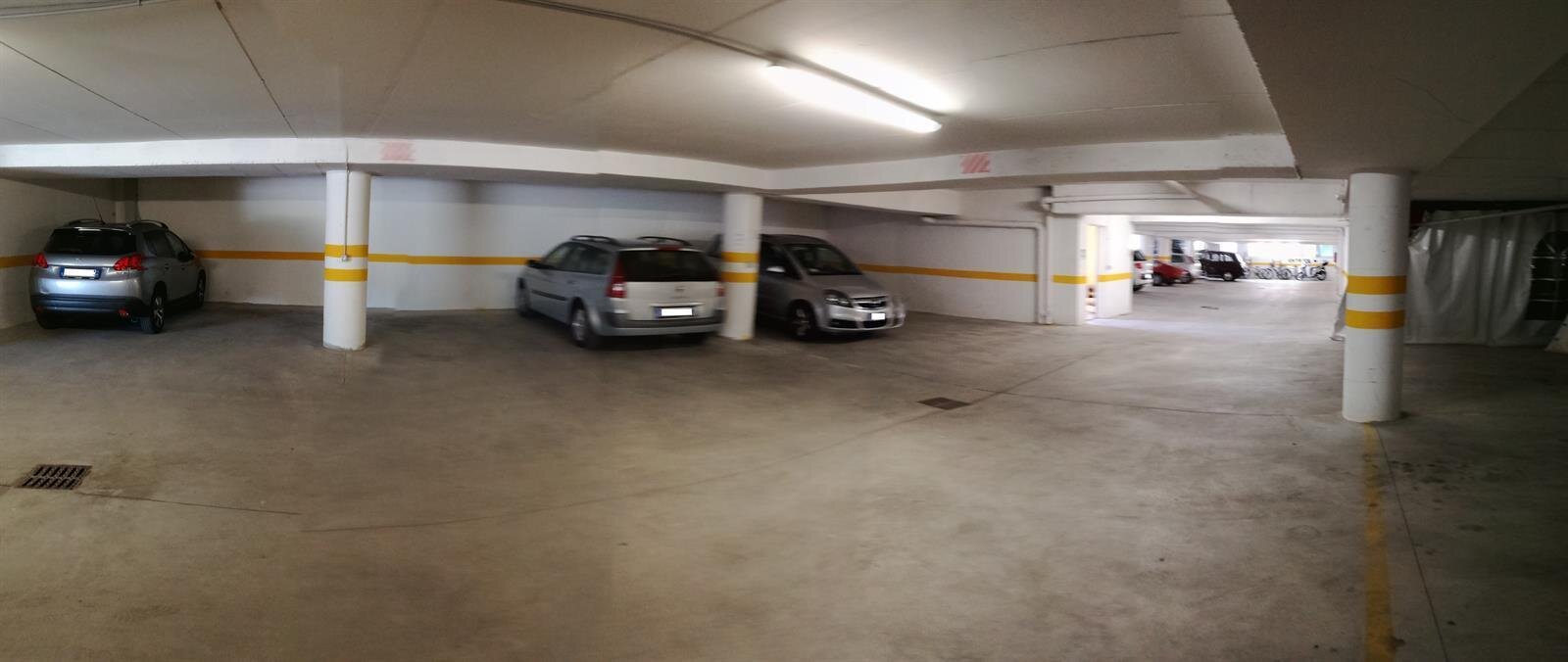 free motorcycle and car garage