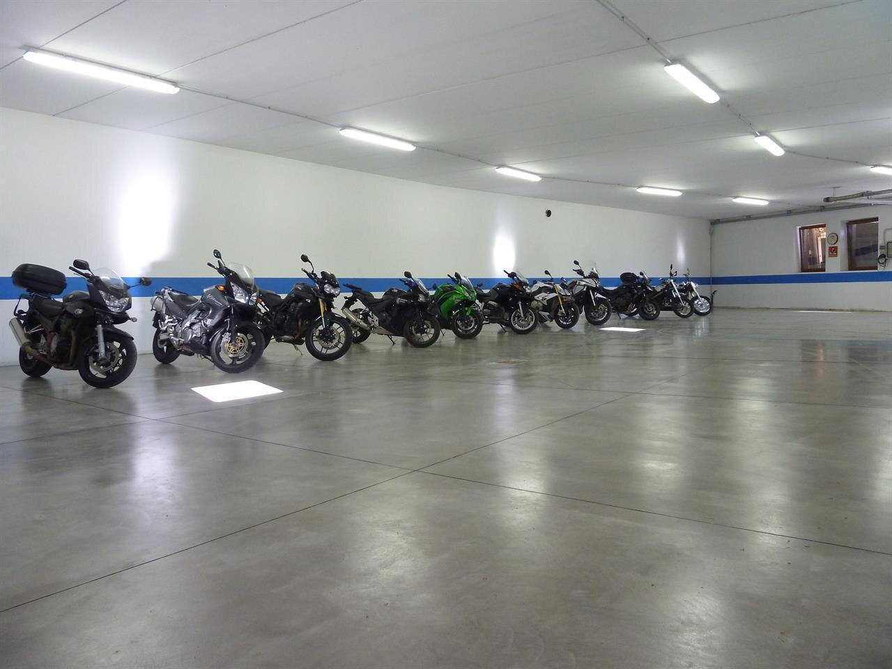 garage 2