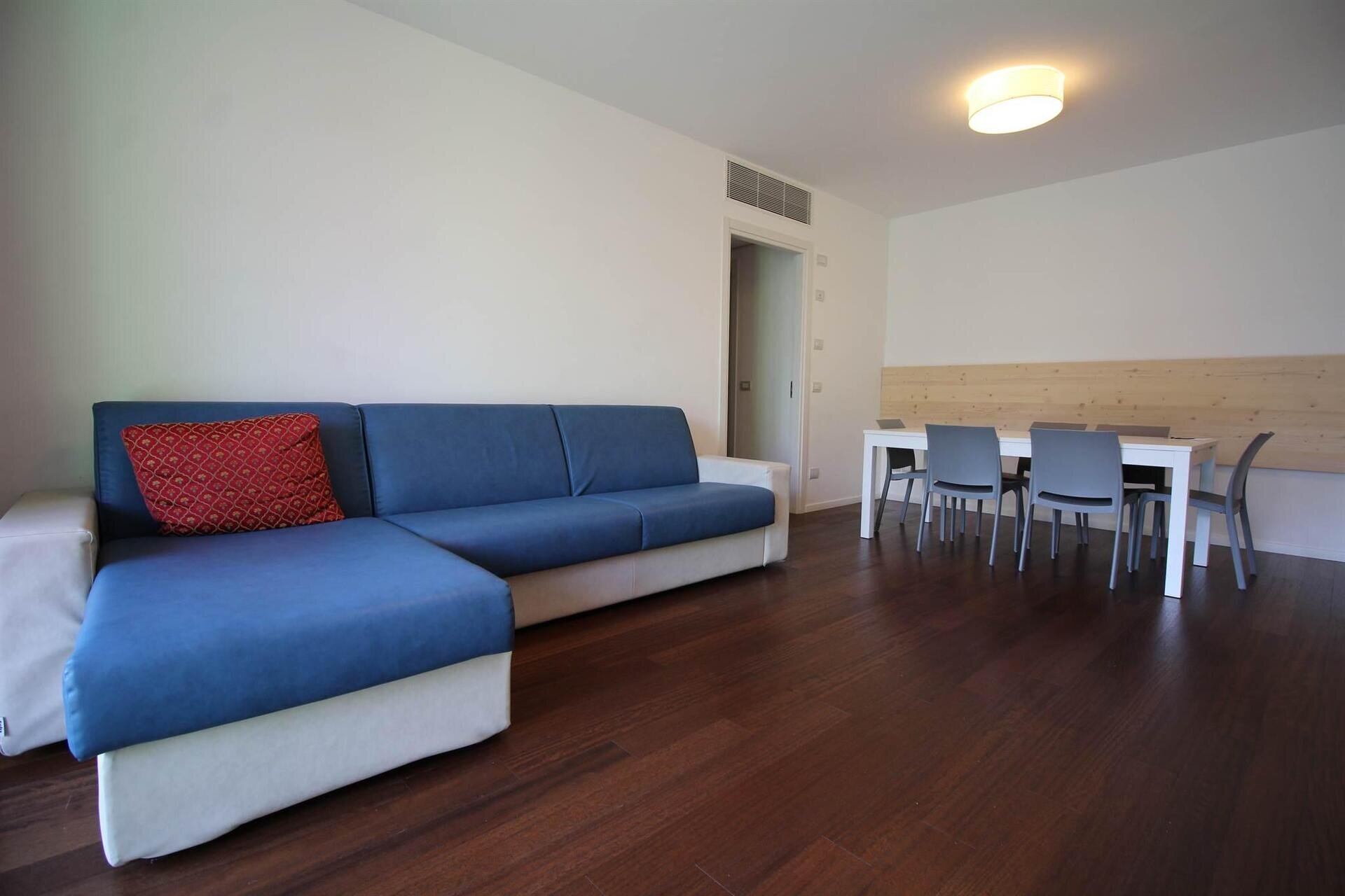 Komodo Short Stay Apartments - Trento (1)