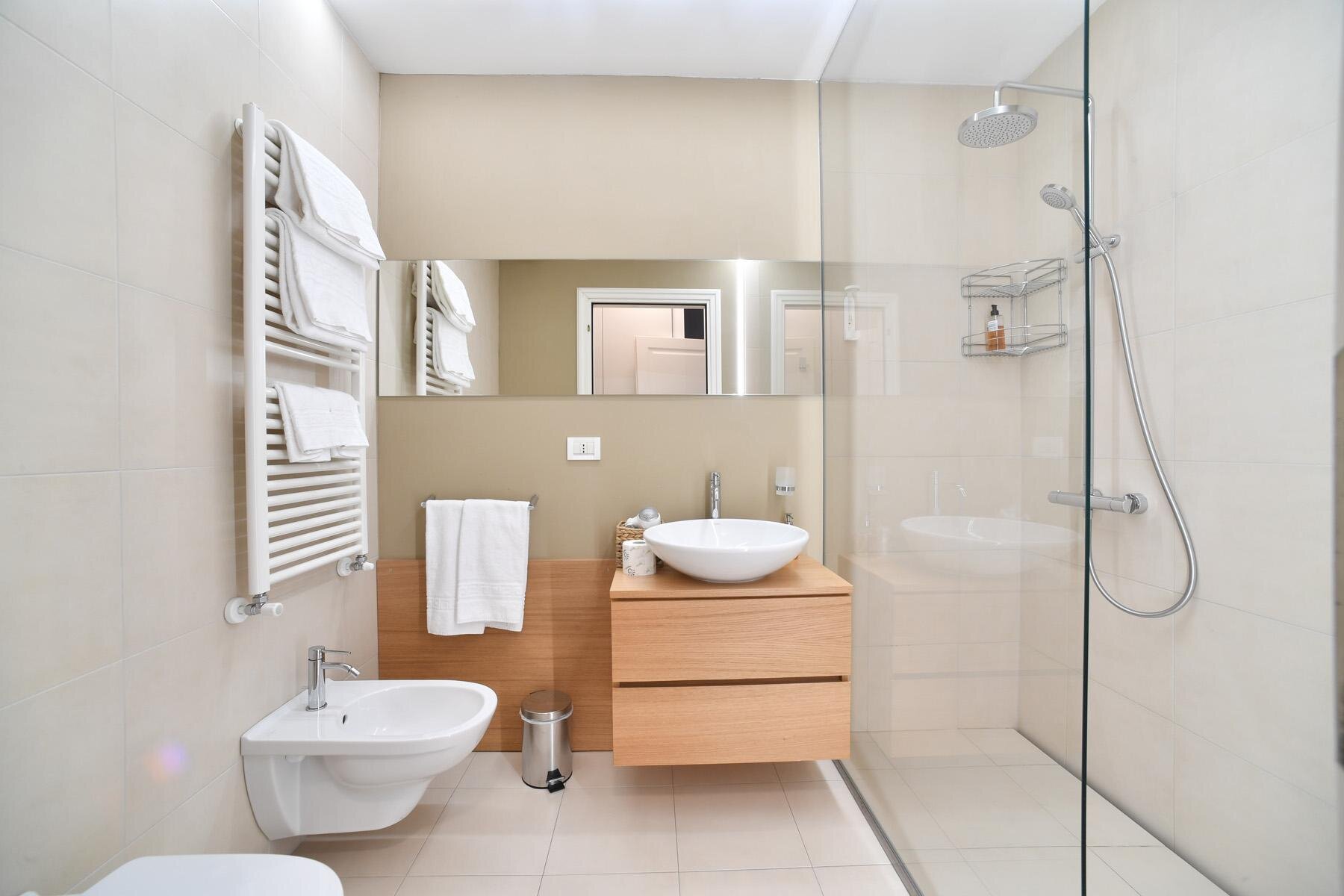 Lainez rooms & Suites (7)