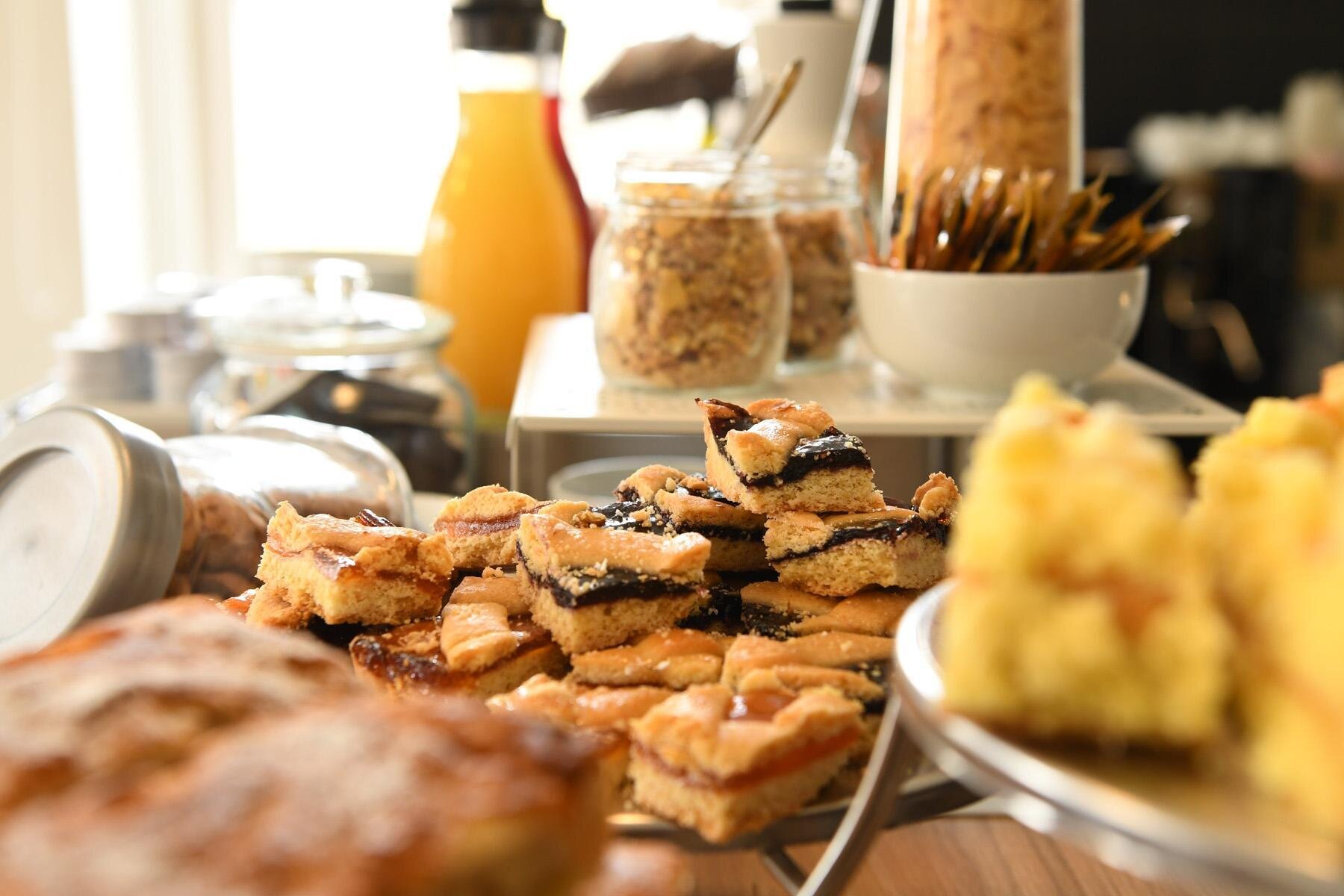 Lainez rooms & Suites (12)