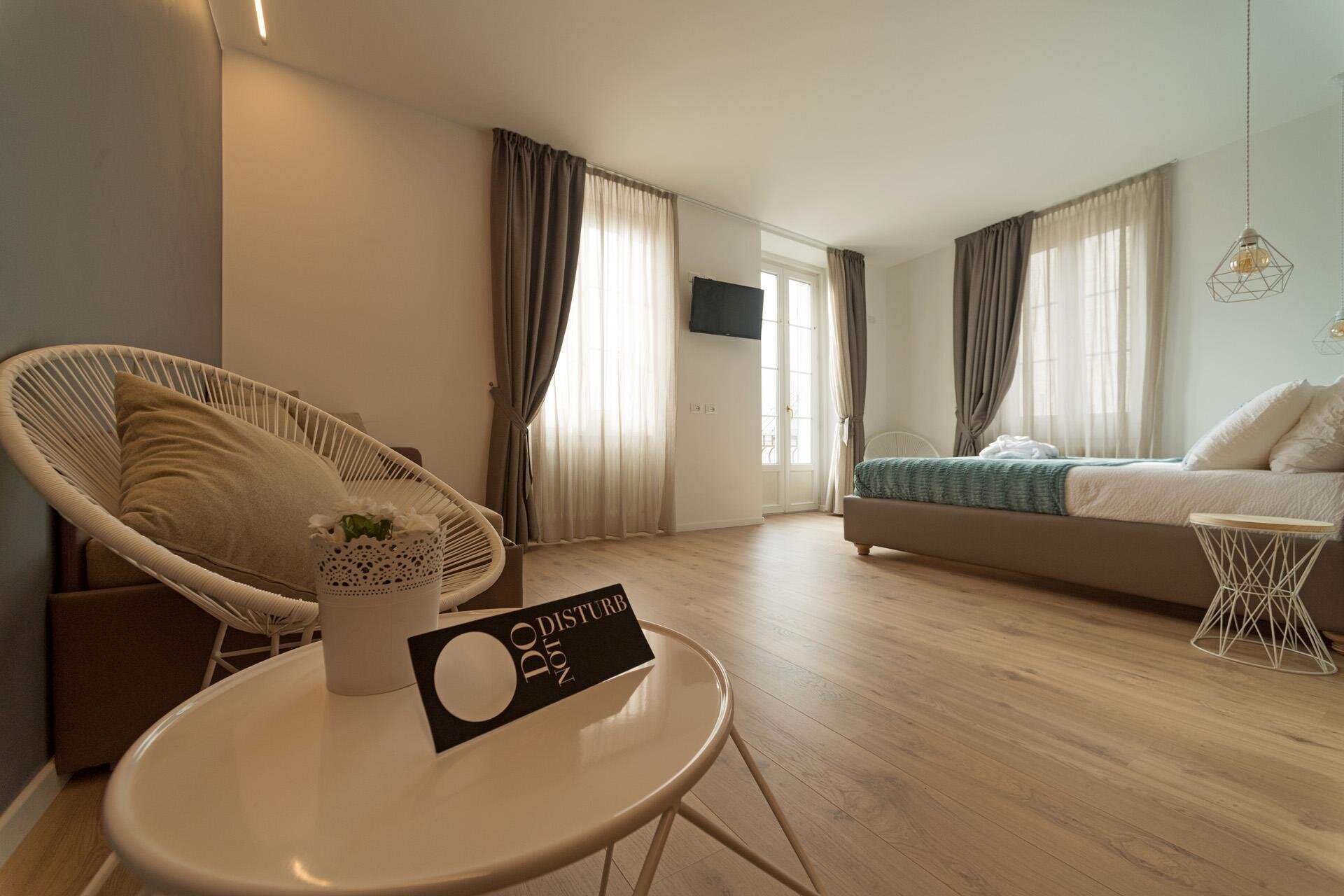 Lainez rooms & Suites (2)