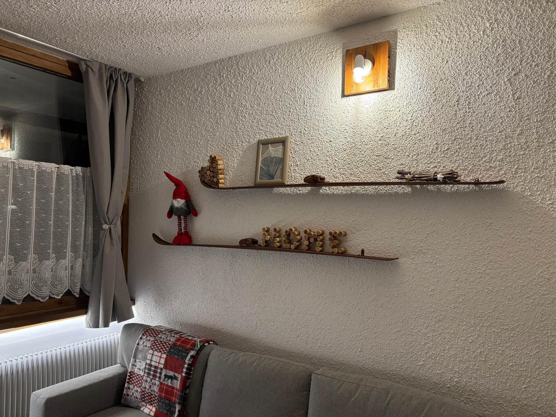 Images Trn 1 9816a065 6557 43d9 B667 0044f59e81b7 99 Image