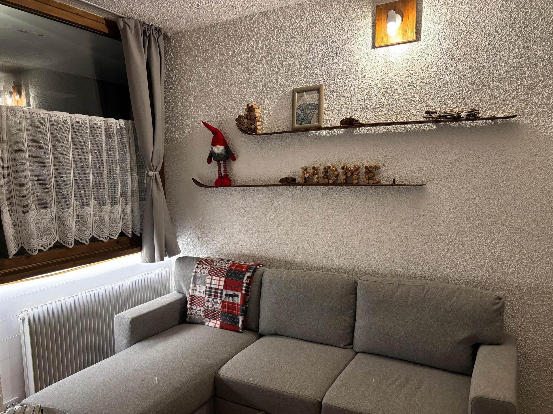 Images Trn 1 405b3a96 F90c 4bb0 A858 77eceae170ab 99 Image