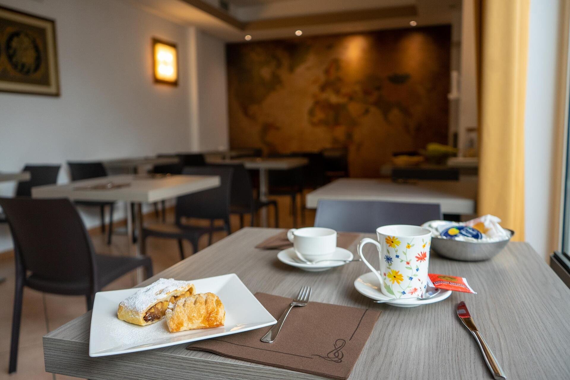 Villa-fontana-colazioni-tazze