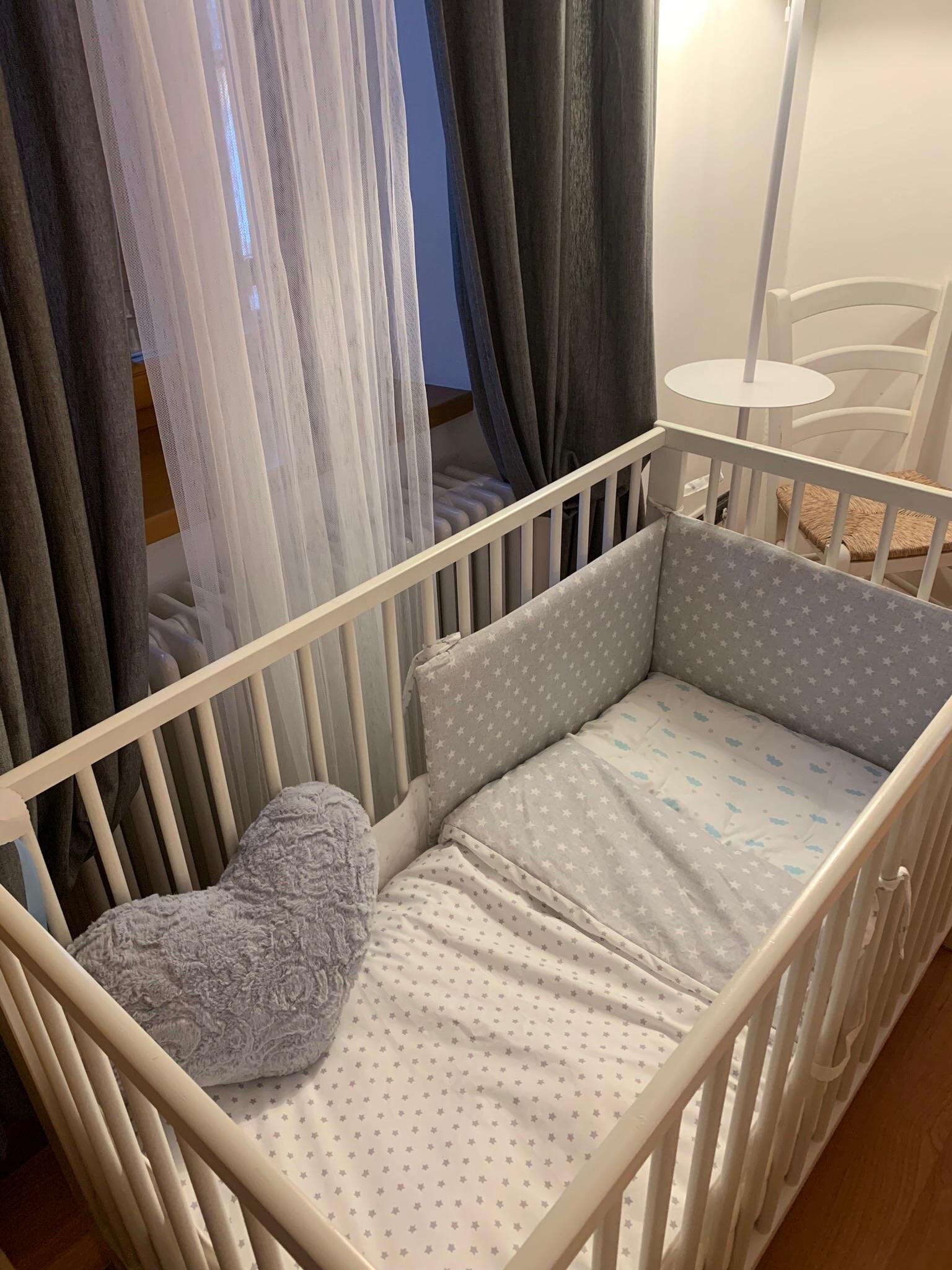 AF5A1538-C896-4E32-BCDB-DC0754CA7665