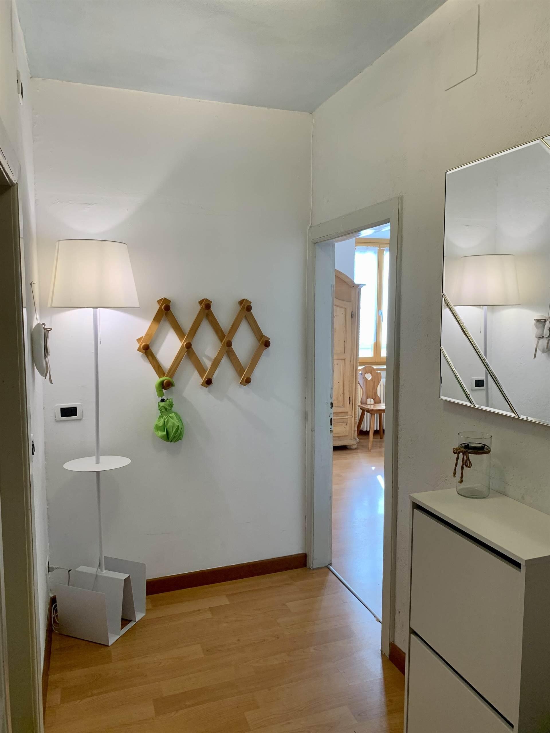 3AE7F198-ABDE-42DA-B79B-A41950C3B5F2