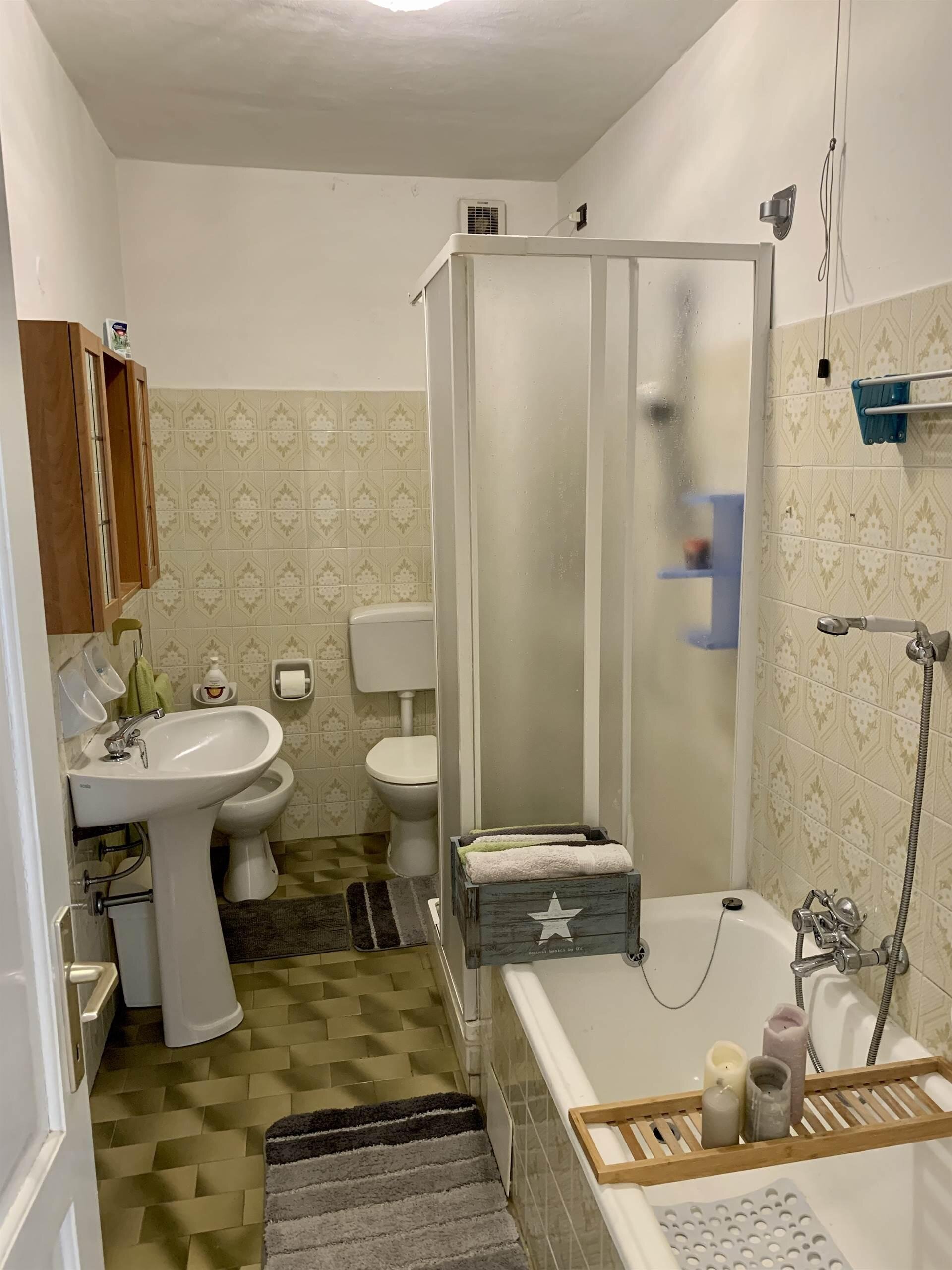 B4919363-432C-4336-AB23-CA6422084020