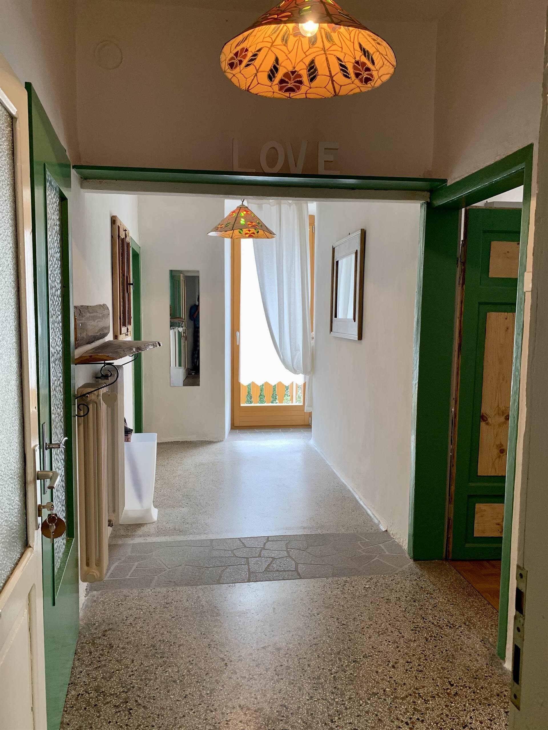 FBC4FFE7-9F7F-4132-AAD6-9FCB0F1602FB