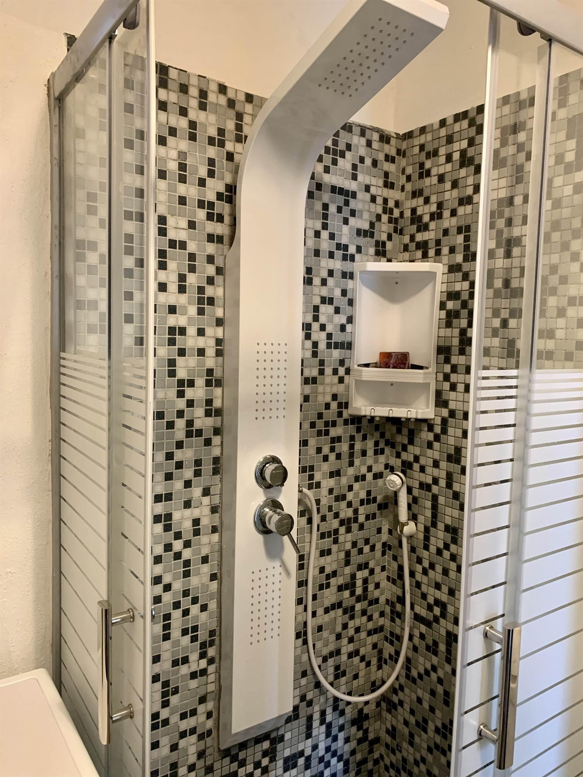 87B3EB2A-E715-4FEE-AB50-C0C7F070EEF5