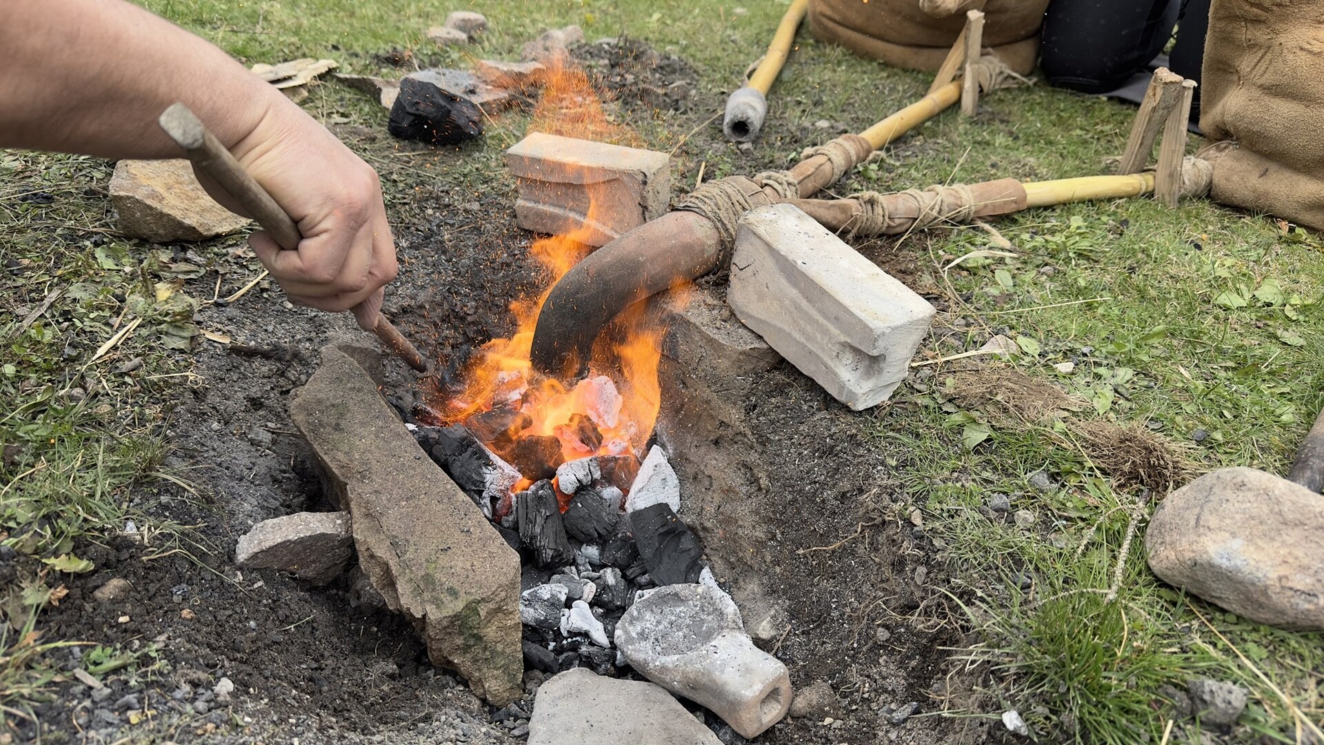 The idea of that metal - Acqua Fredda archaeological site at the Redebus Pass