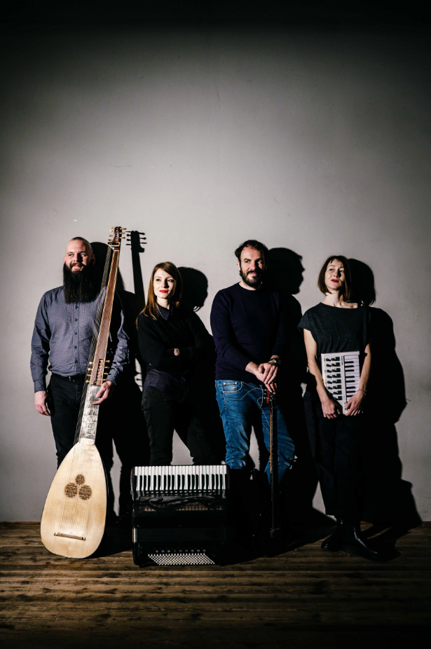 Azione_Improvvisa präsentiert „Nova Selva Sonora“ im Theater von SanbàPolis