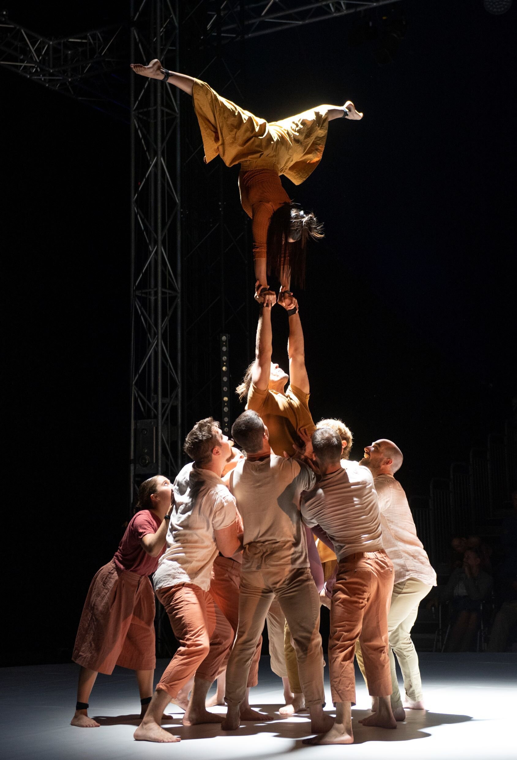 Content Dam Org 7 Images Full Rights Eventi Trento Centro Servizi Culturali Santa Chiara Teatro Auditorium Santa Chiara Anno 2023 2024 Humans 2 0 Humans 1