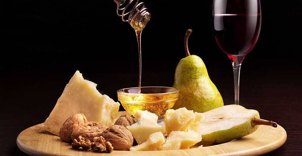 Let's learn how to taste honey, wine and cheese - Enoteca provinciale del Trentino - Palazzo Roccabruna