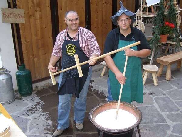 Content Dam Org 7 Images Full Rights Eventi Baselga Di Pine Misteri In Strada Fregoloti Ph Apt Pine Cembra 3