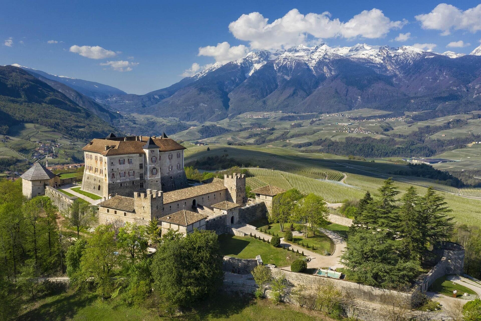 Images Trn 1 B8daee03 D87d 4525 8091 24c7bf04d618 99 Image