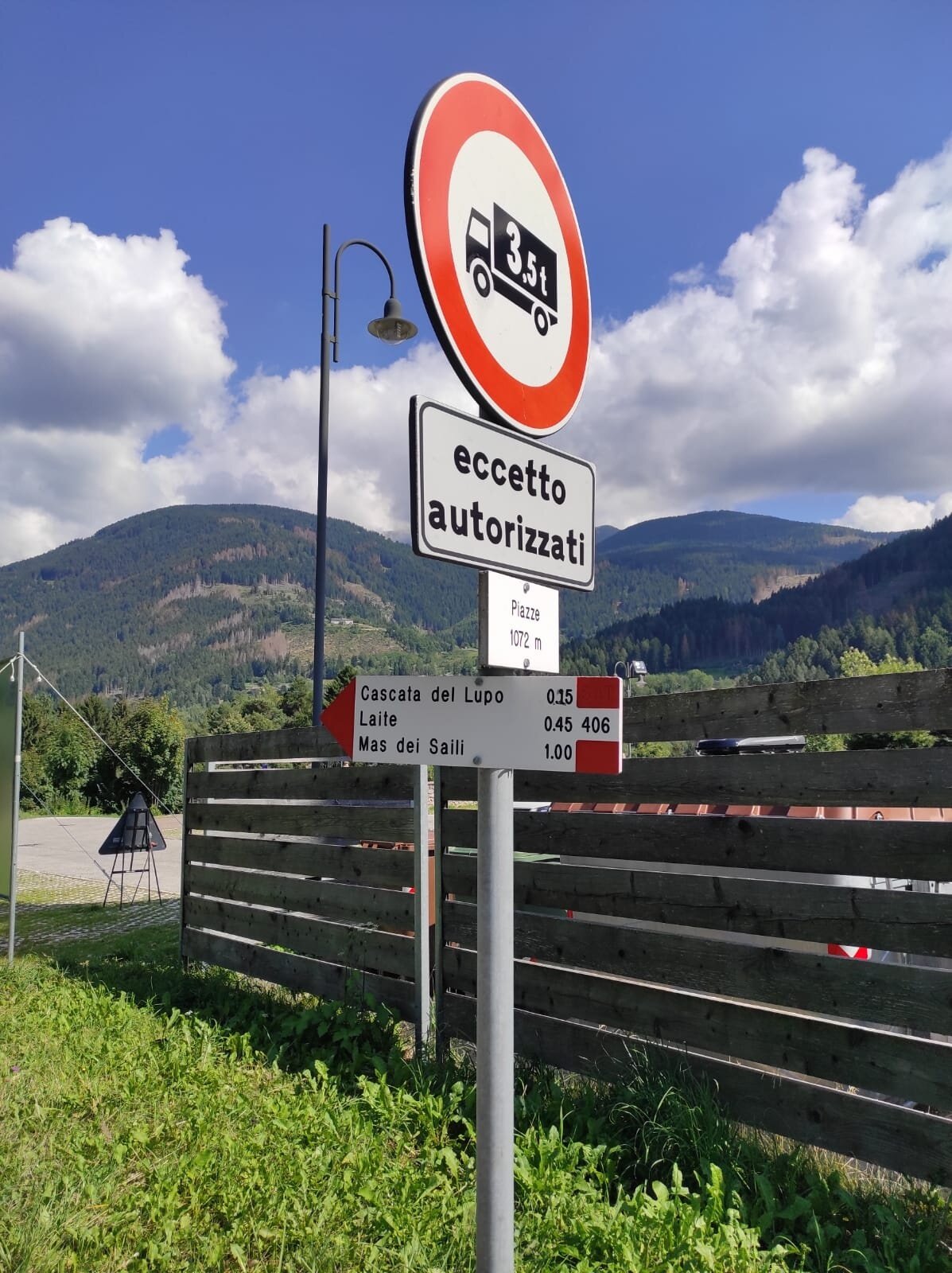 Img2 62487149 Default Variant