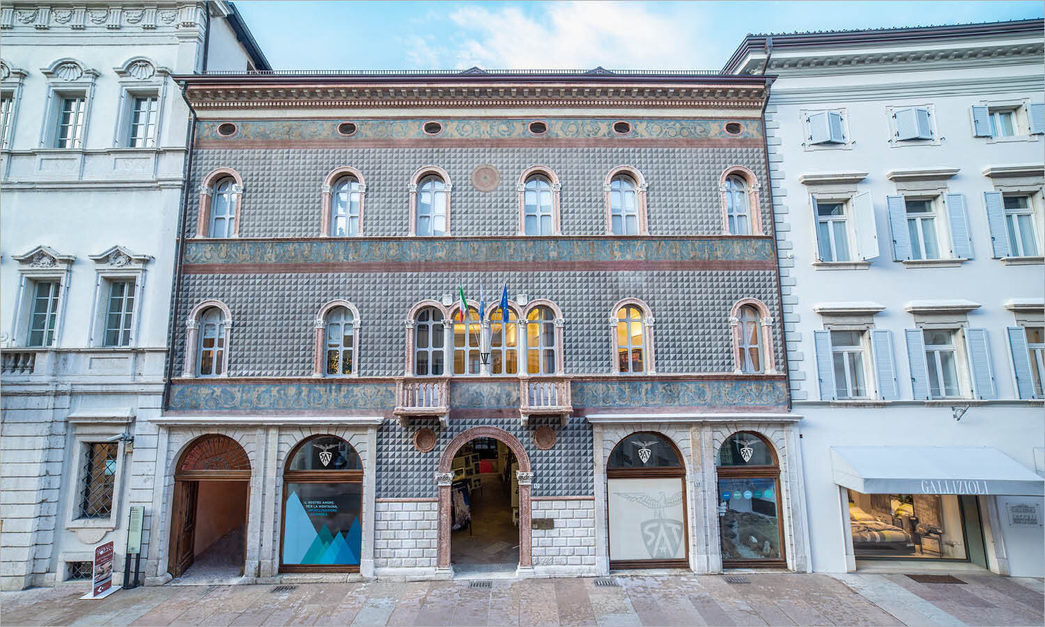 Bibliothek der Berge - SAT