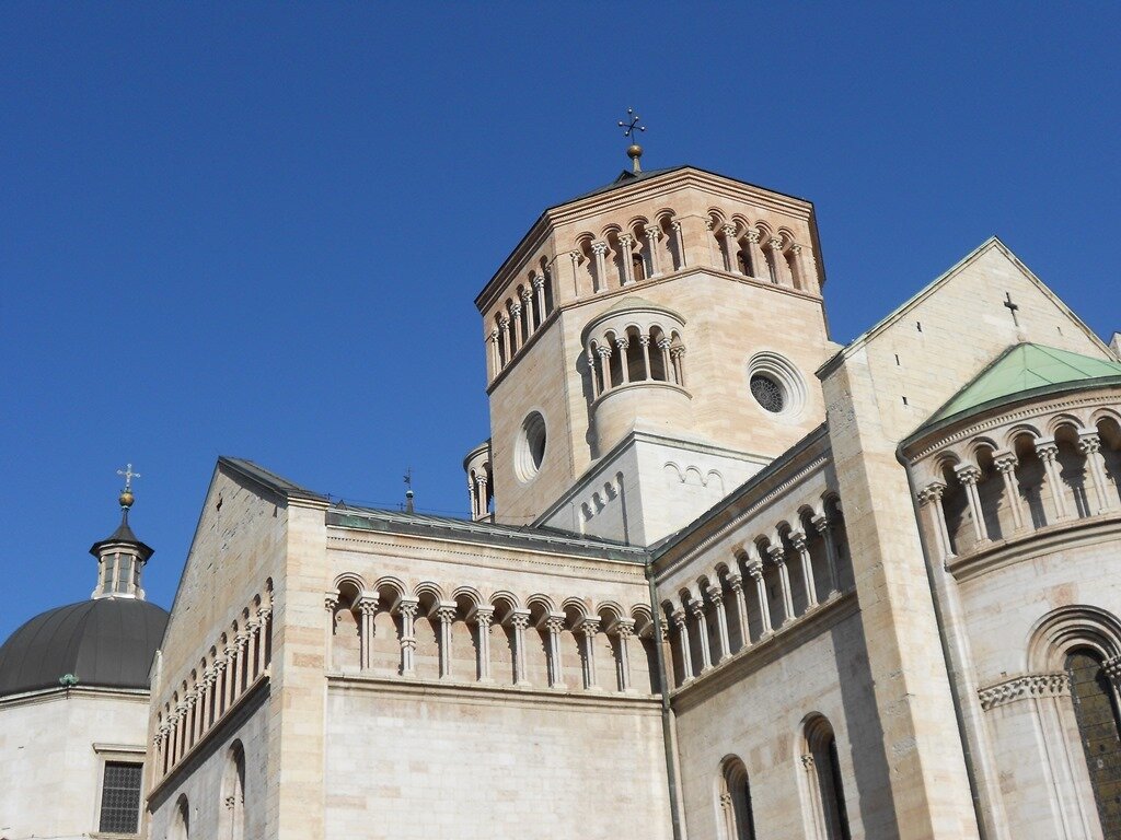 Content Dam Org 7 Images Full Rights Cultura Trento Piazza Duomo Duomo Di Trento Cupola E Abside Monica Gozzer Rid