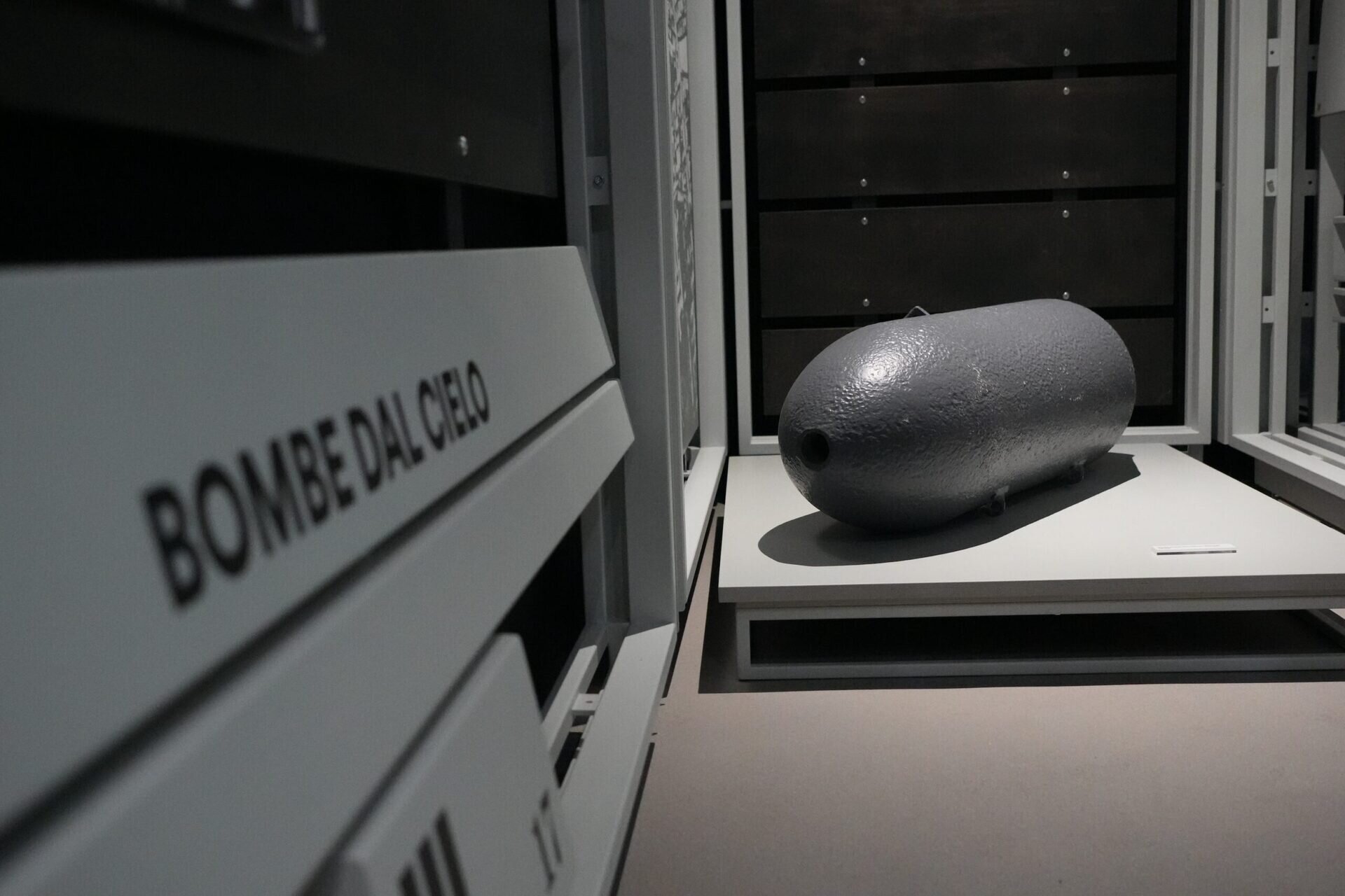 Content Dam Org 7 Images Full Rights Cultura Trento Fondazione Museo Storico Del Trentino Novecento Trentino 14 72 Immagine 5 Bombe Dal Cielo Scaled