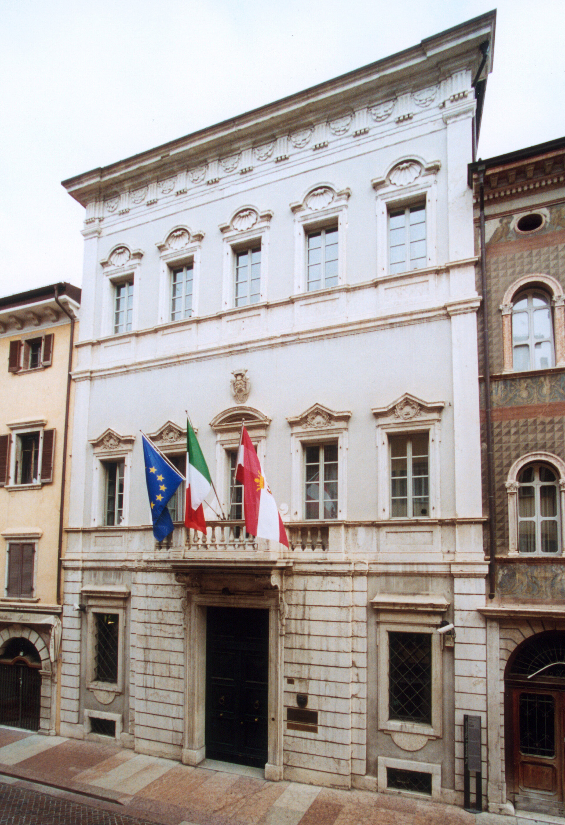 Content Dam Org 7 Images Full Rights Cultura Trento Palazzo Della Provincia Palazzo Trentini Facciata Ingresso