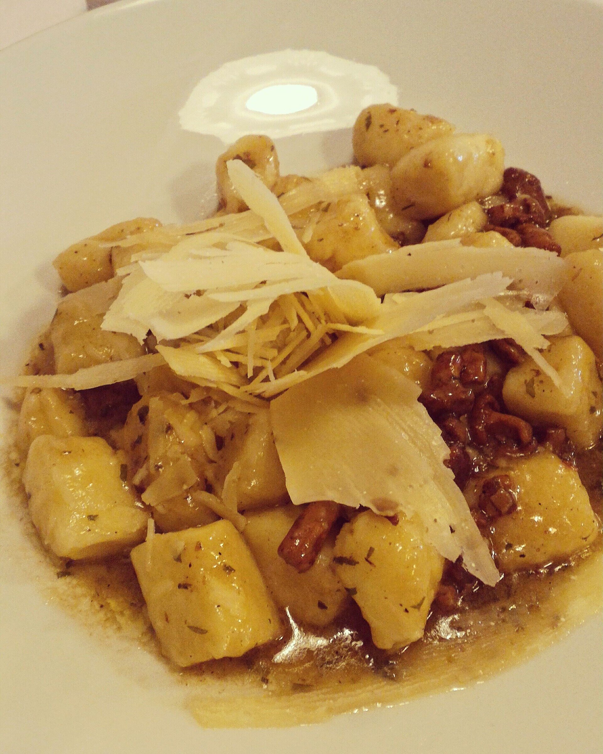 Content Dam Org 7 Images Full Rights Gusto Ristoranti Al Vesuvio Bottega Storica Vesuvio 3 2304 2880