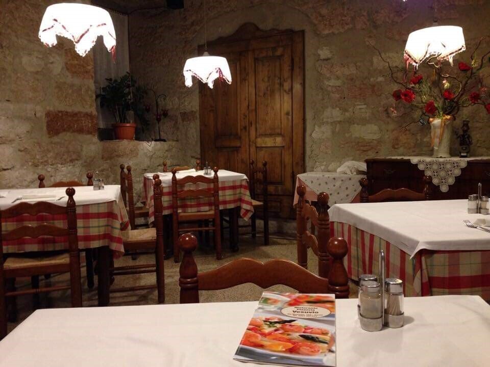 Content Dam Org 7 Images Full Rights Gusto Ristoranti Al Vesuvio Bottega Storica Vesuvio 8 960 720