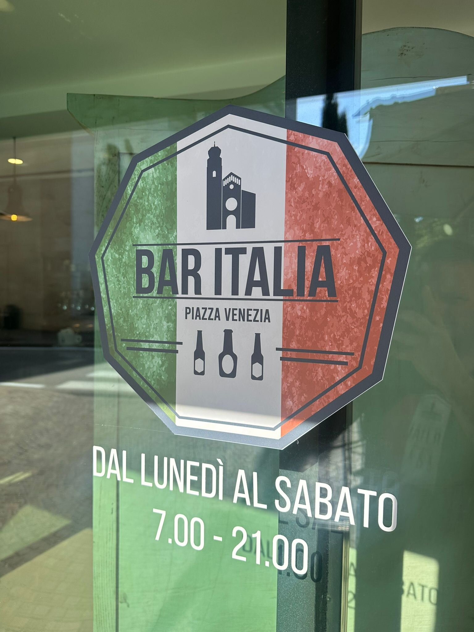 Content Dam Org 7 Images Full Rights Gusto Bar E Pasticcerie Bar Italia Piazza Venezia Bar Italia Piazza Venezia 3