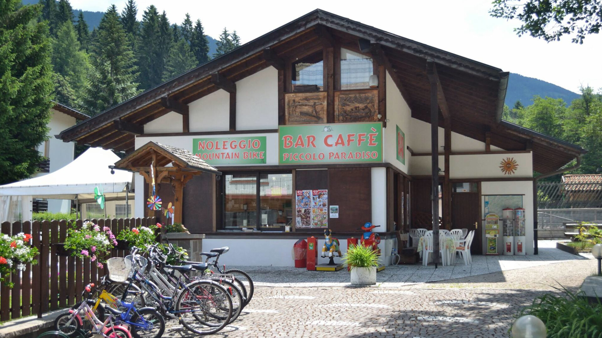 Content Dam Org 7 Images Full Rights Gusto Bar E Pasticcerie Bar Pine Bar Piccolo Paradiso Piccolo Paradiso 3