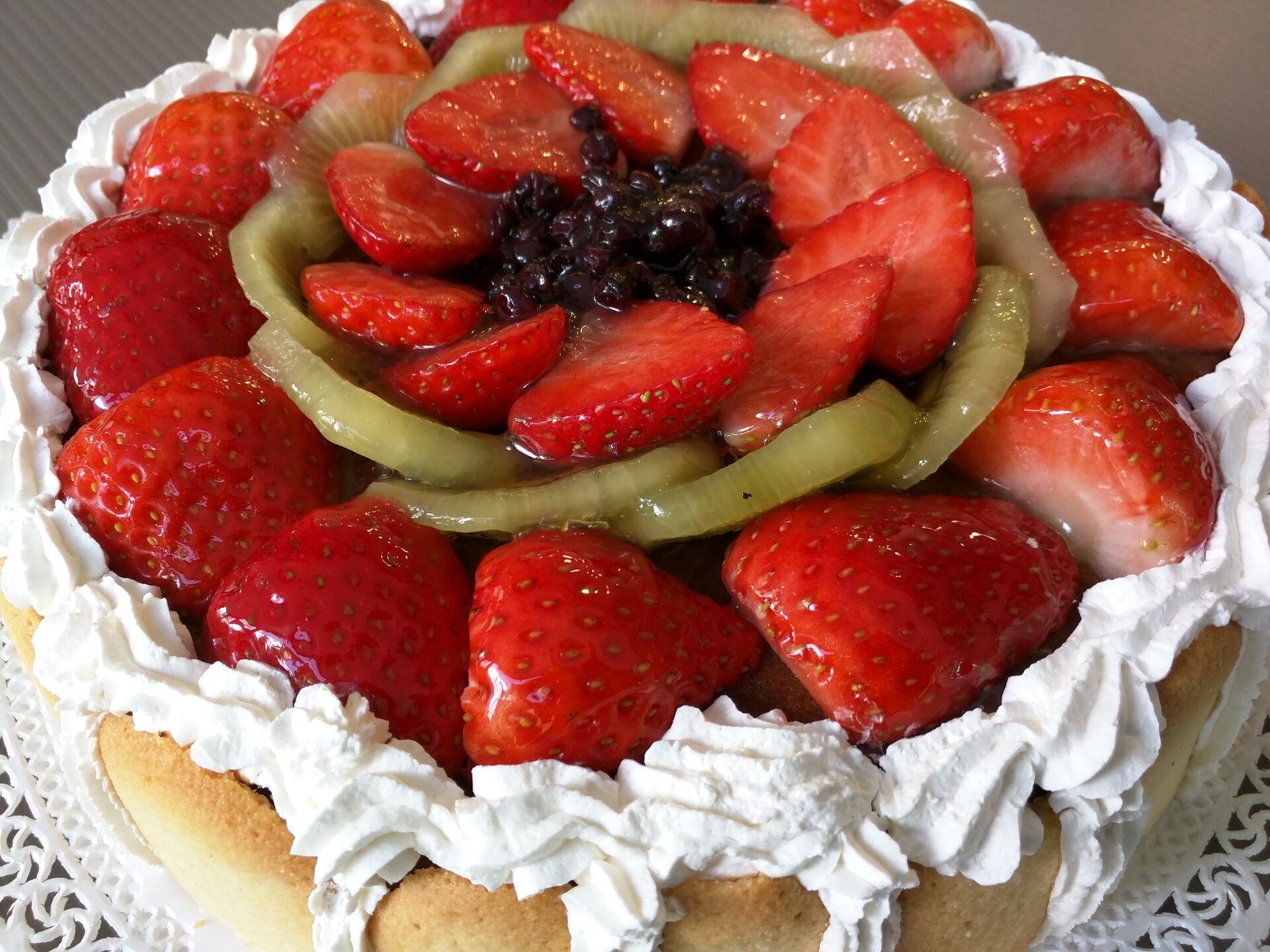 Content Dam Org 7 Images Full Rights Gusto Pasticcerie Dolcemente Marzari Frutta Fresca