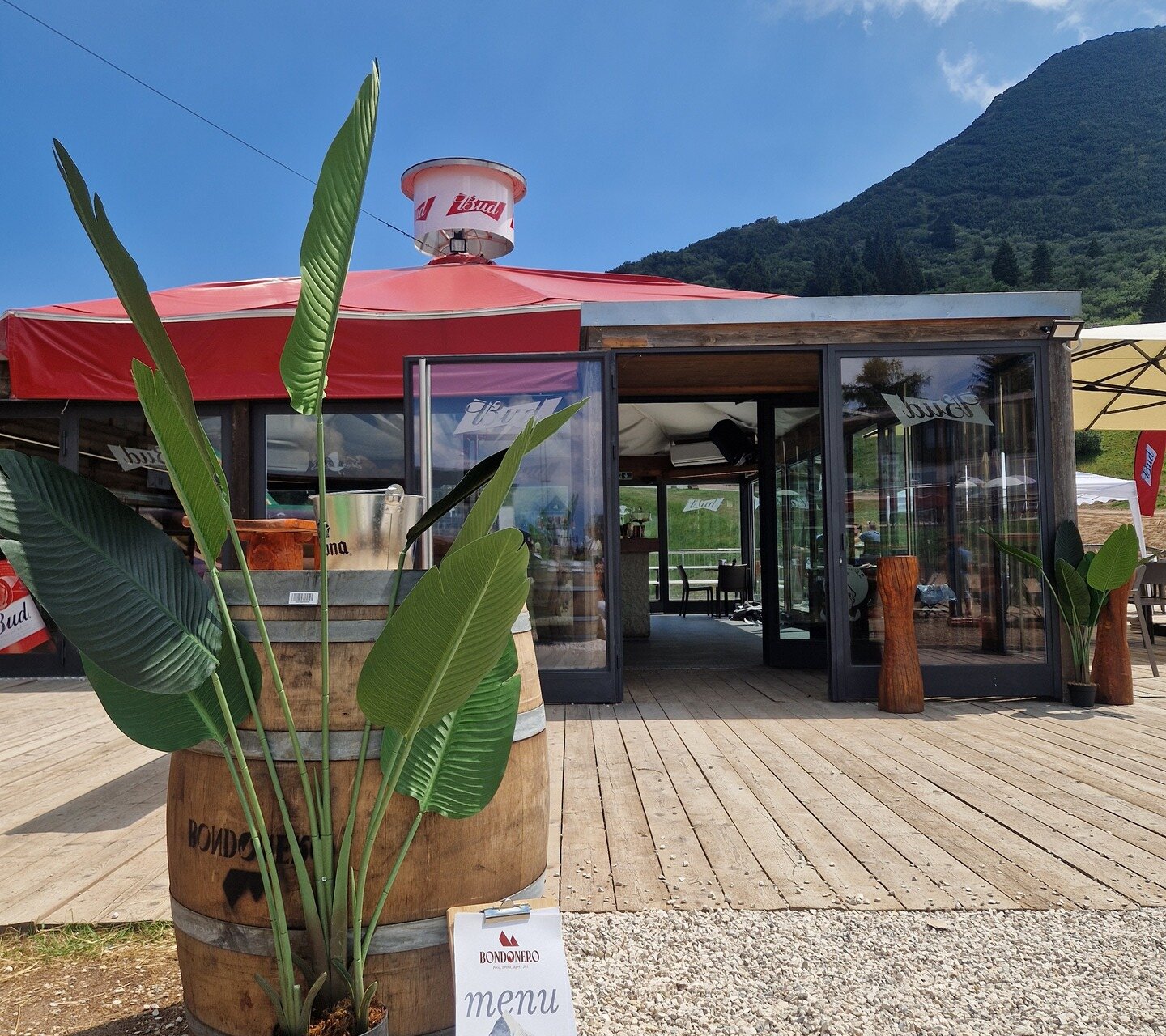 Il Bondonero Skibar
