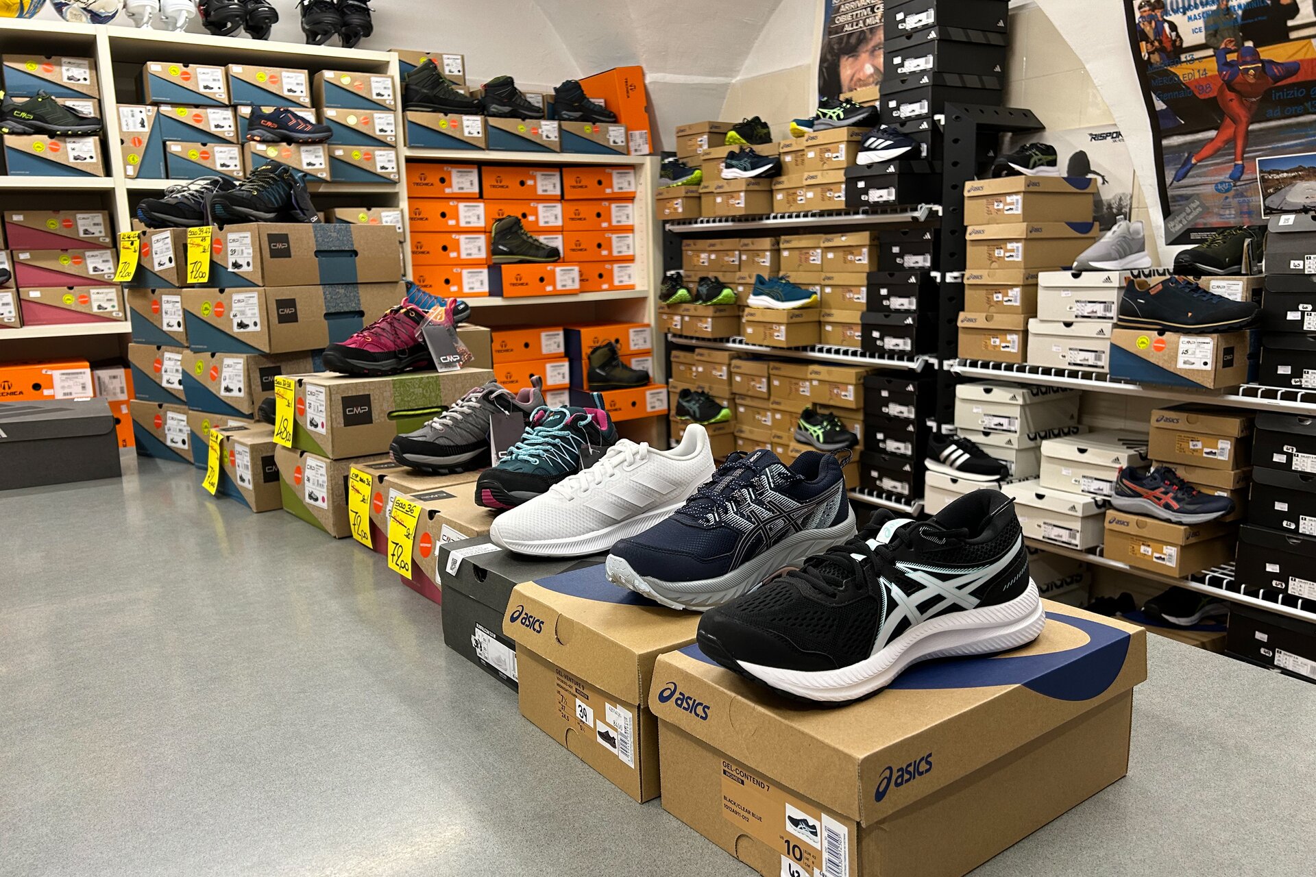 Sportbekleidungsgeschäft Alles Sport