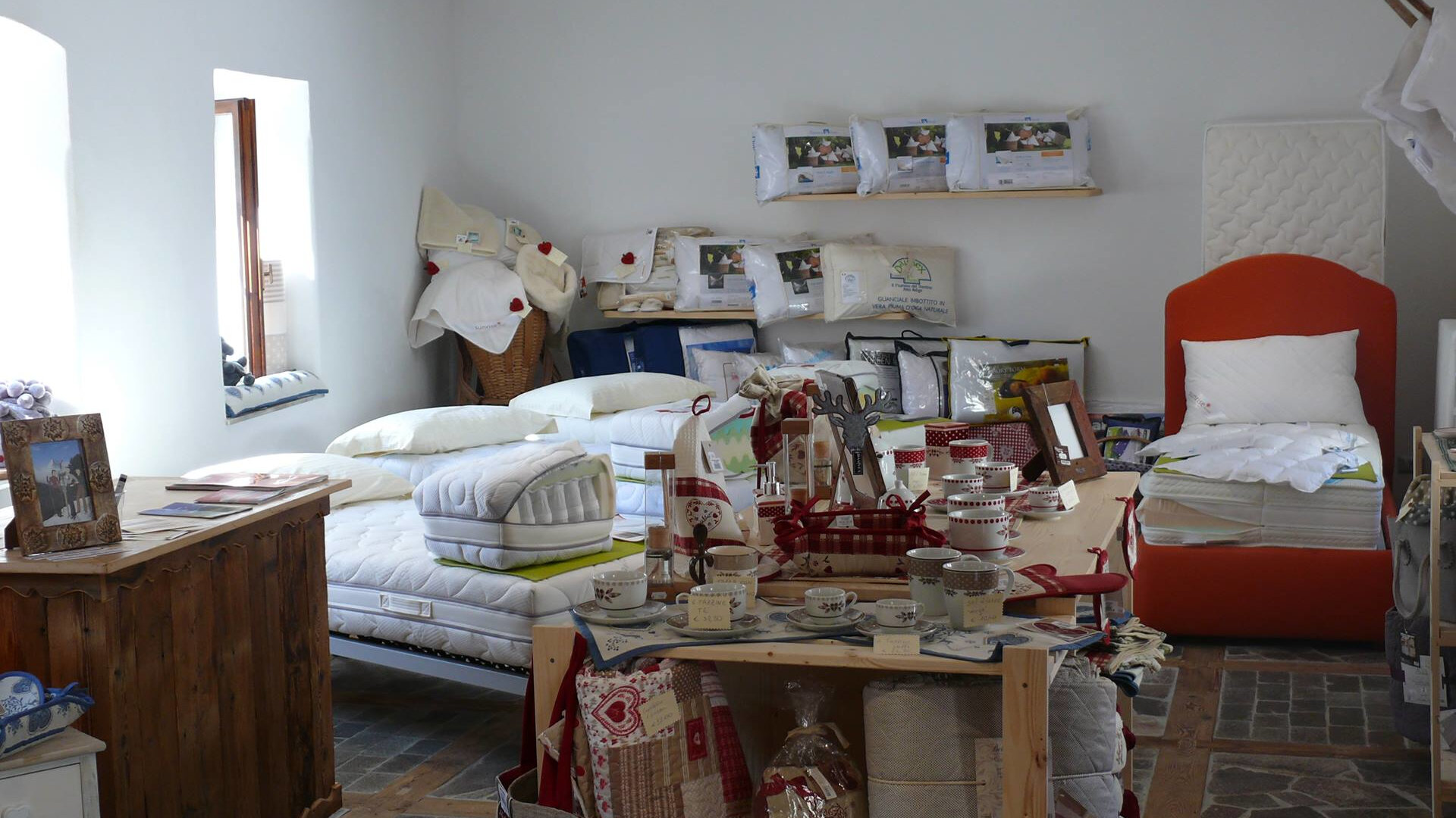 Content Dam Org 7 Images Full Rights Shopping Botteghe E Negozi Botteghe E Negozi Pine Oss Emer 3