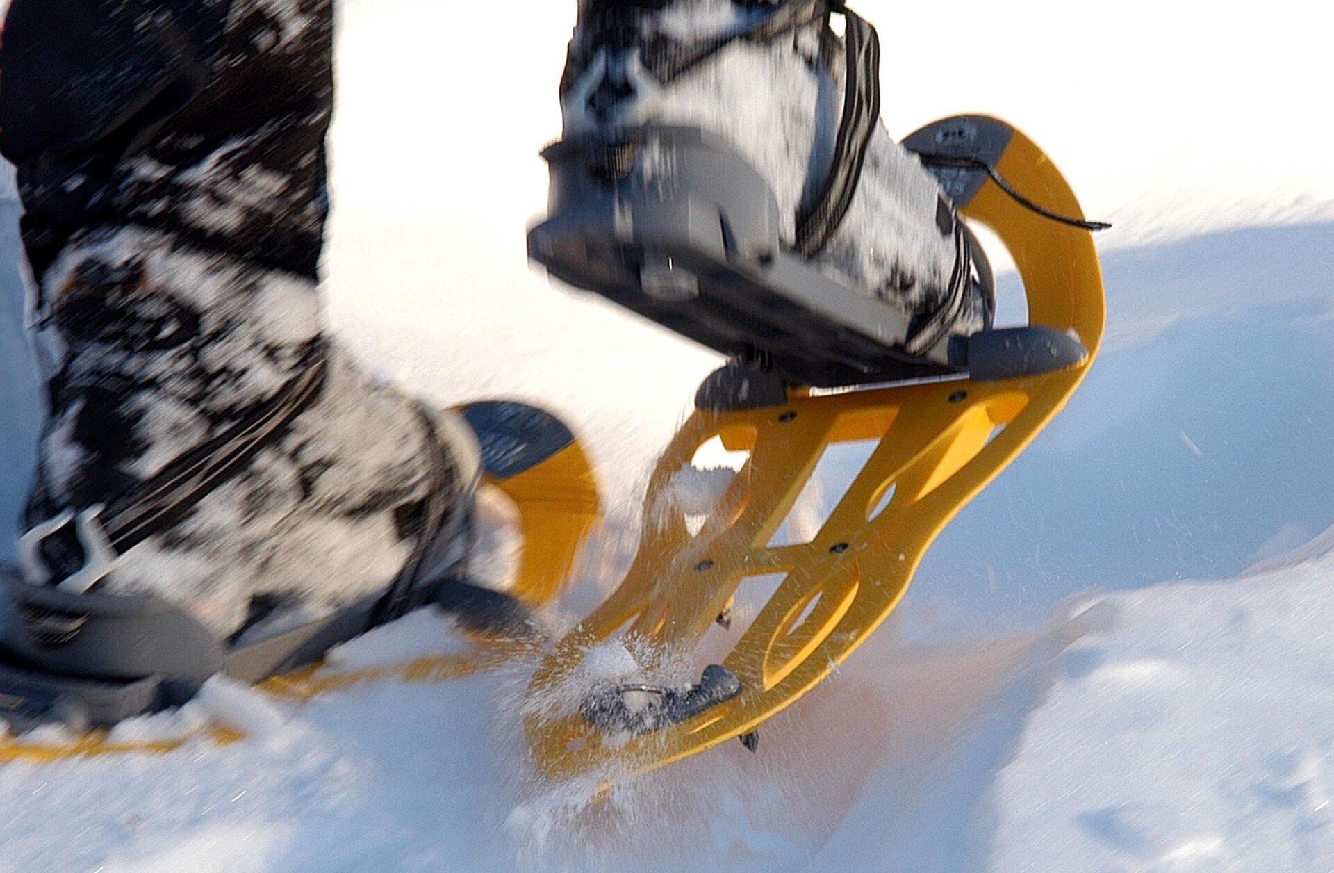 Content Dam Org 7 Images Full Rights Outdoor Sulla Neve Guide Alpine E Accompagnatori Dolomiti Avventura Dettaglio Ciaspole In Movimento M Bondone R Magrone